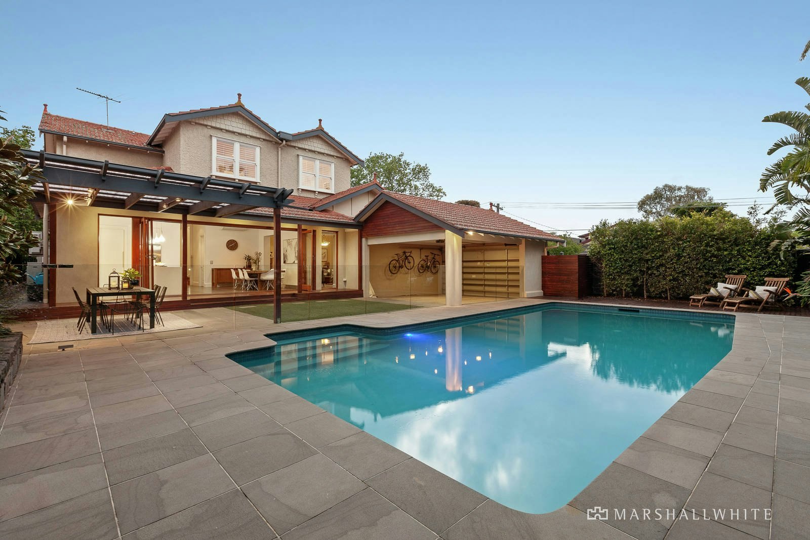 1 Heatherleigh Place, Malvern East, VIC