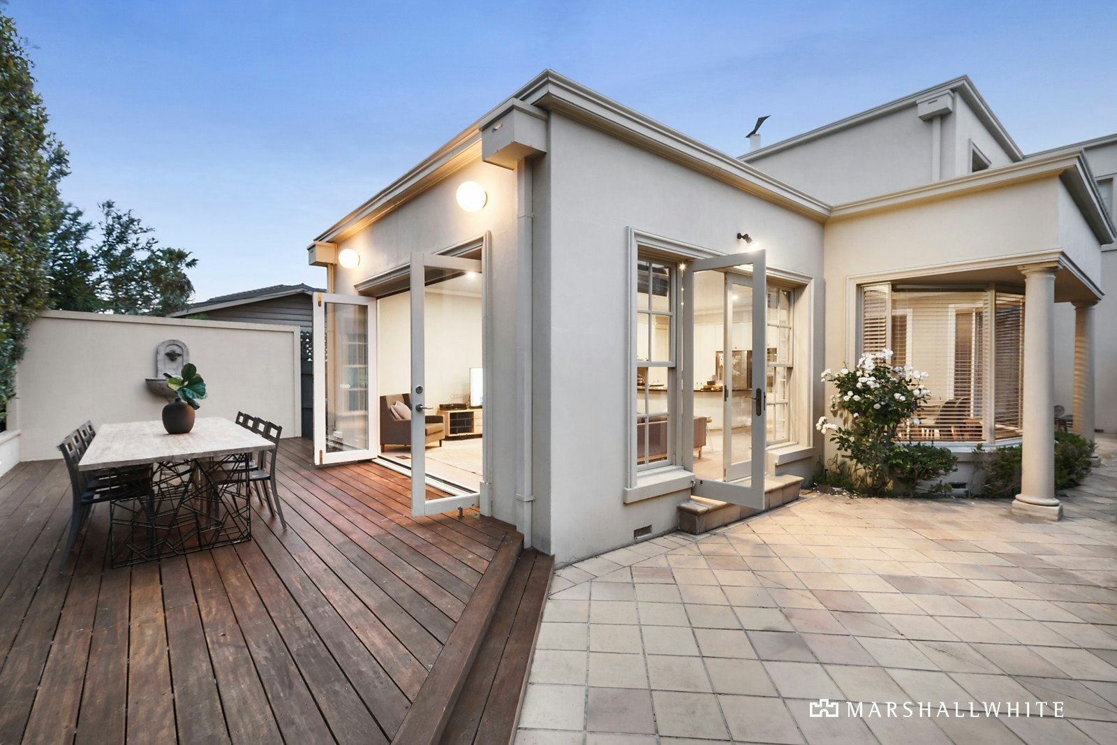 8 Esplanade Avenue, Brighton, VIC