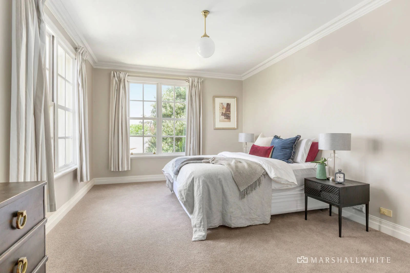 8 Esplanade Avenue, Brighton, VIC