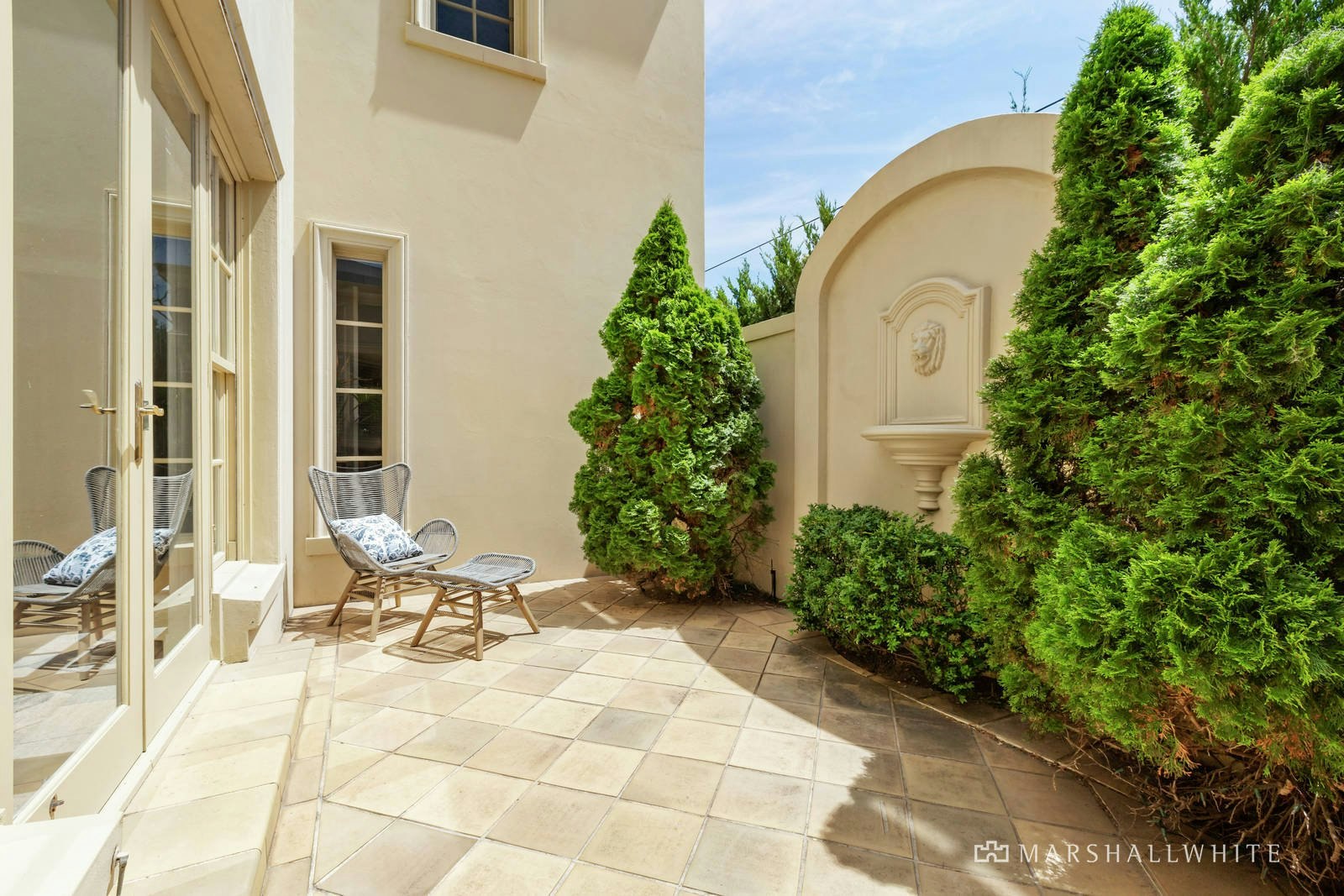 8 Esplanade Avenue, Brighton, VIC