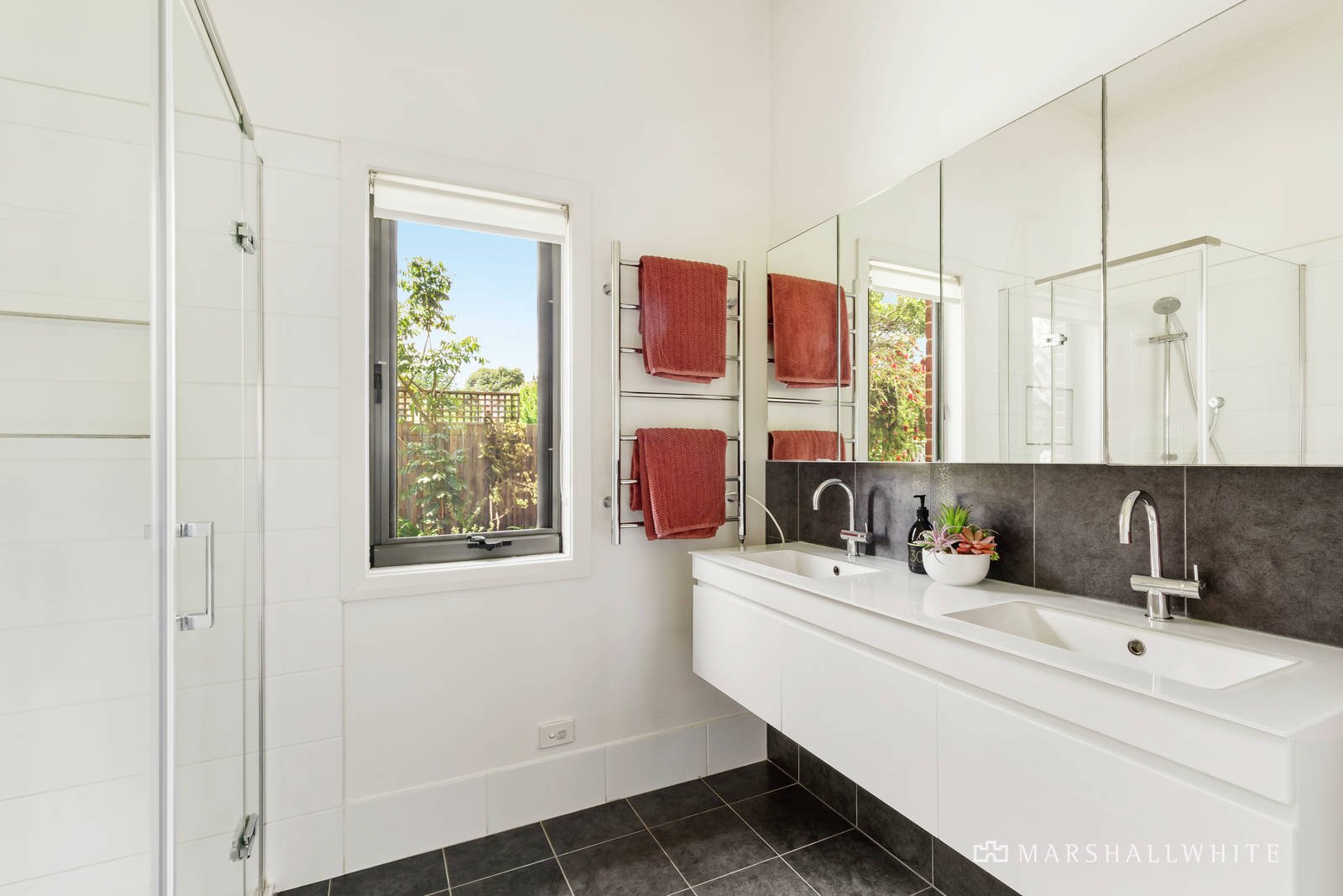 38 Irymple Avenue, Kew East - Thumbnail 5