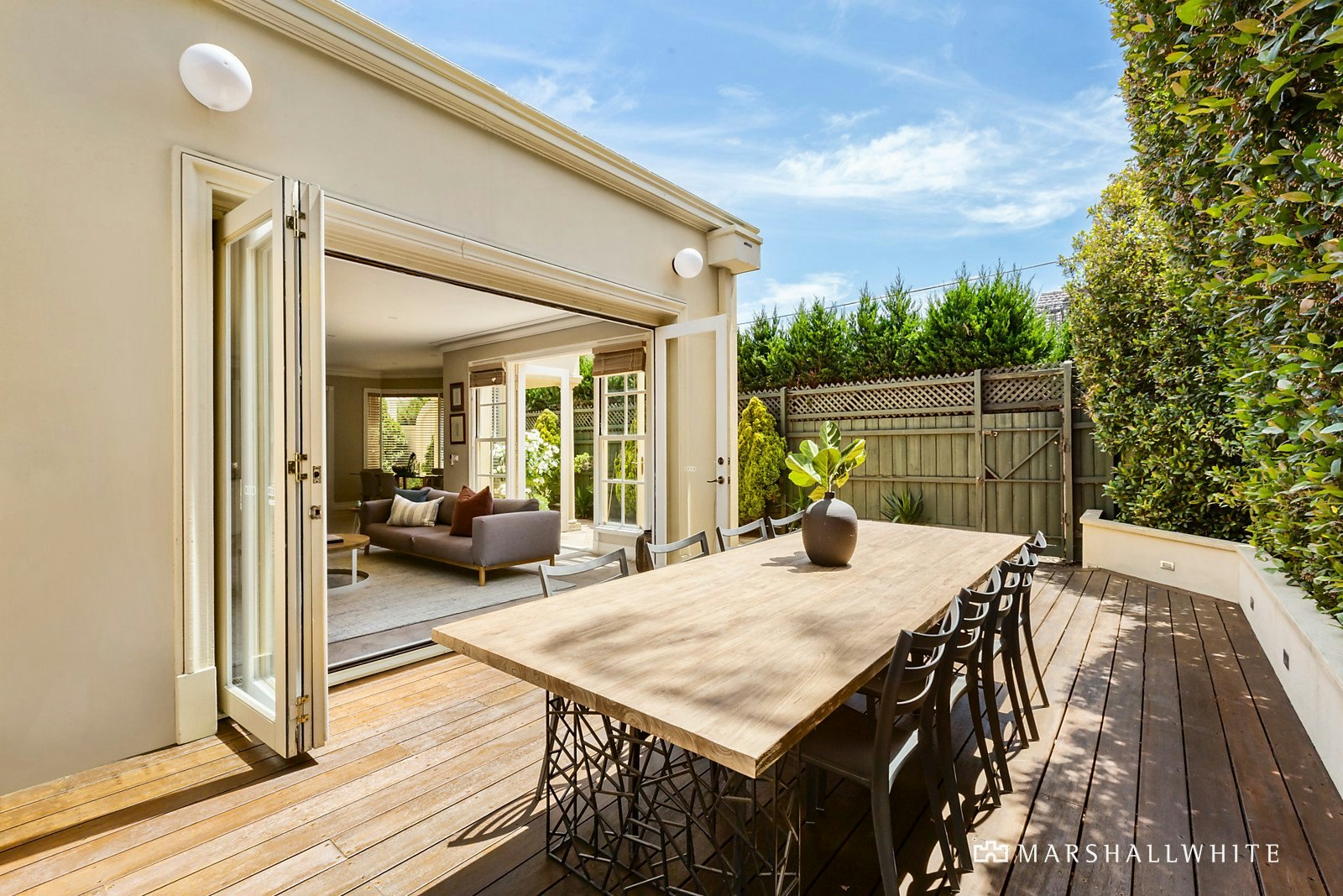 8 Esplanade Avenue, Brighton, VIC