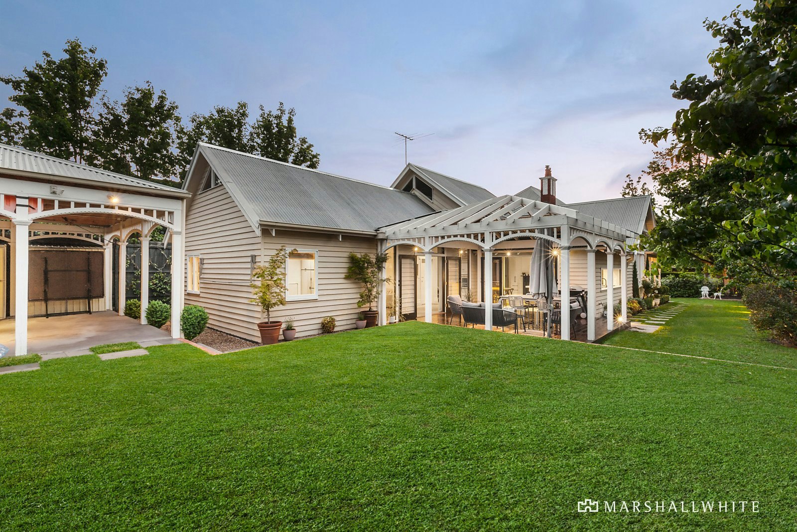 90 Highfield Road, Canterbury, VIC