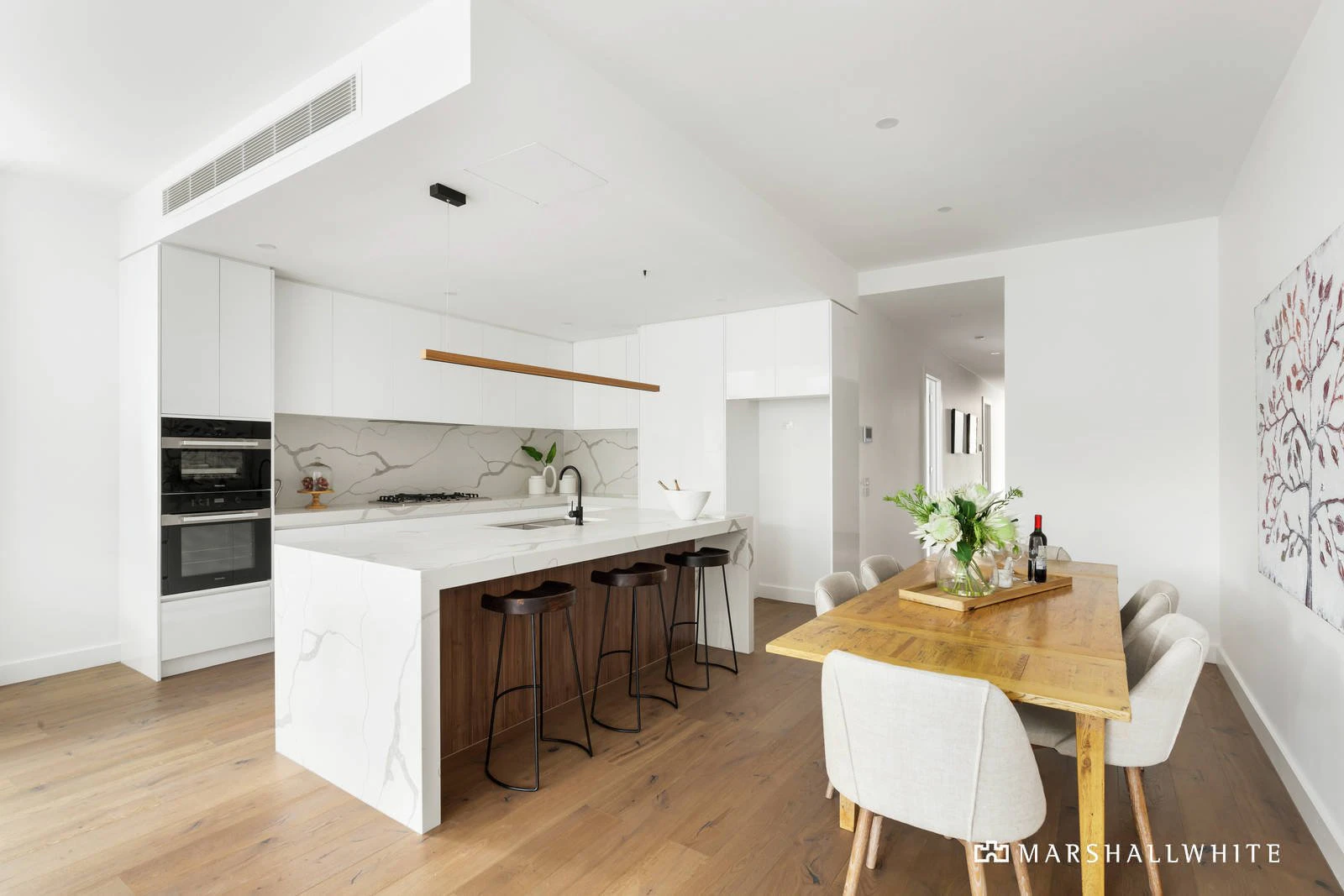 8 Sherwood Road, Surrey Hills, VIC