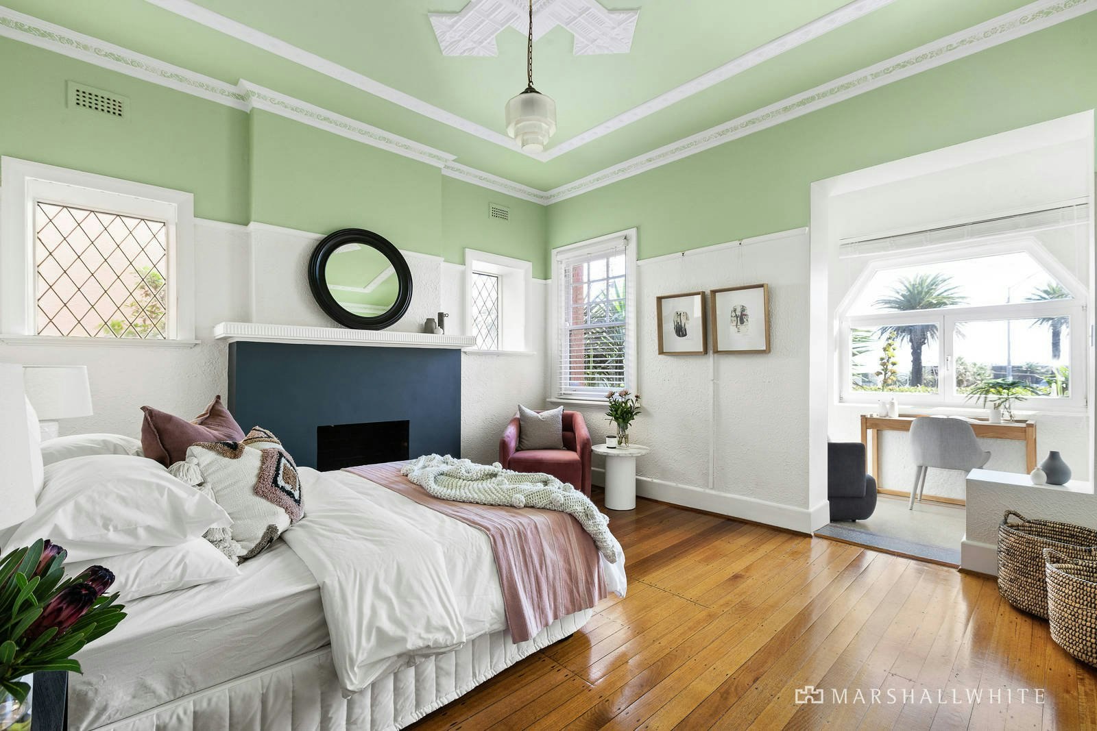 2/23 The Esplanade, St Kilda, VIC