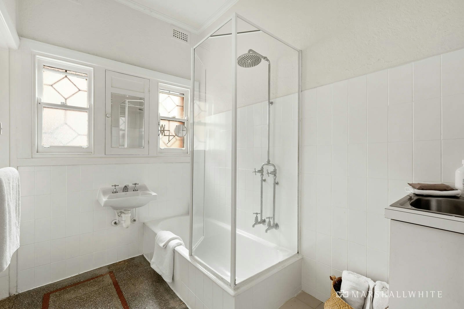 2/23 The Esplanade, St Kilda, VIC