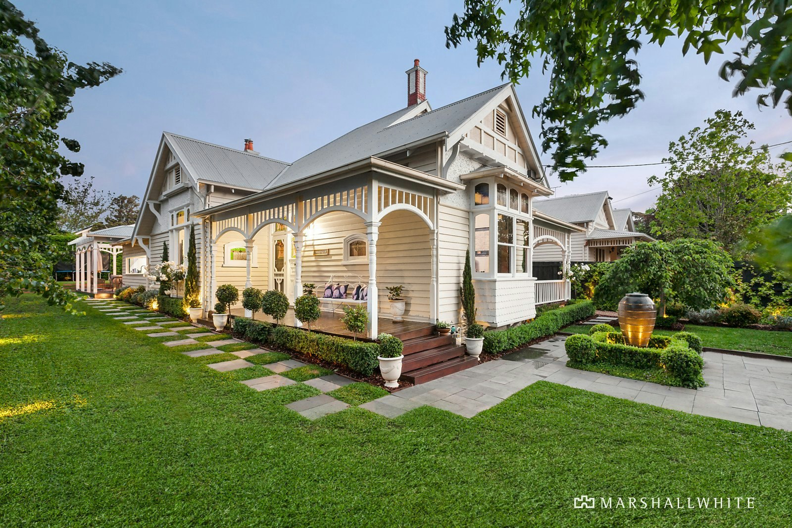 90 Highfield Road, Canterbury, VIC