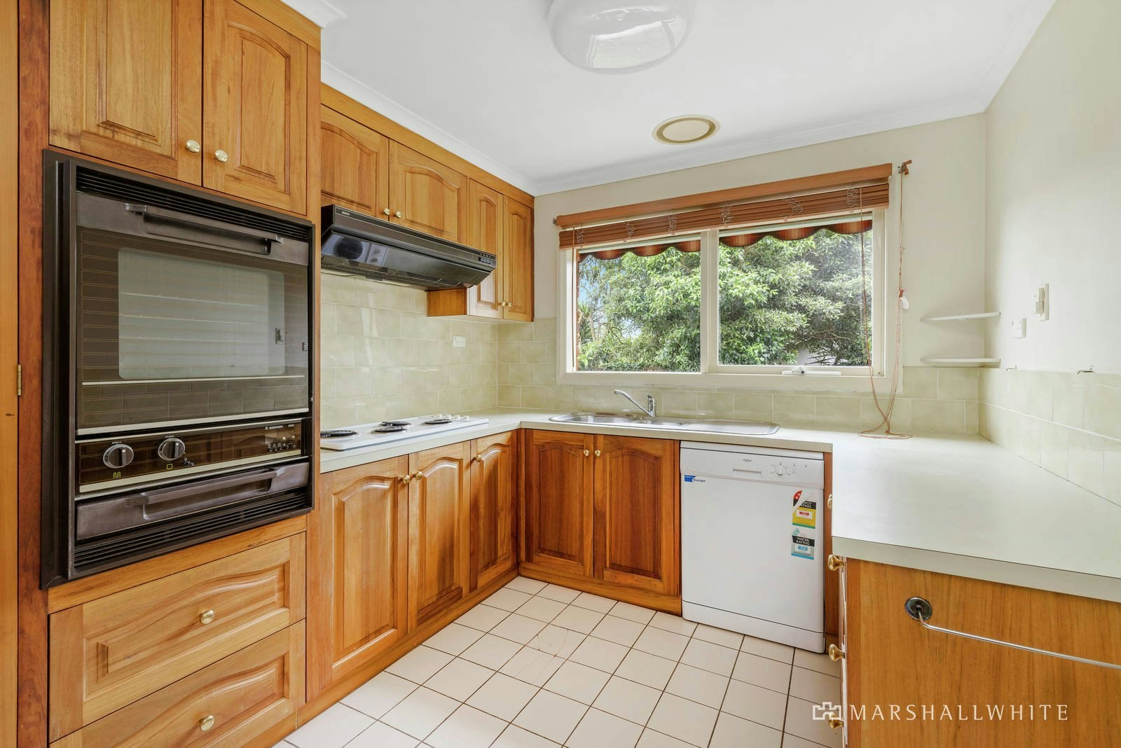 2/5 Betty Avenue, Mount Eliza, VIC