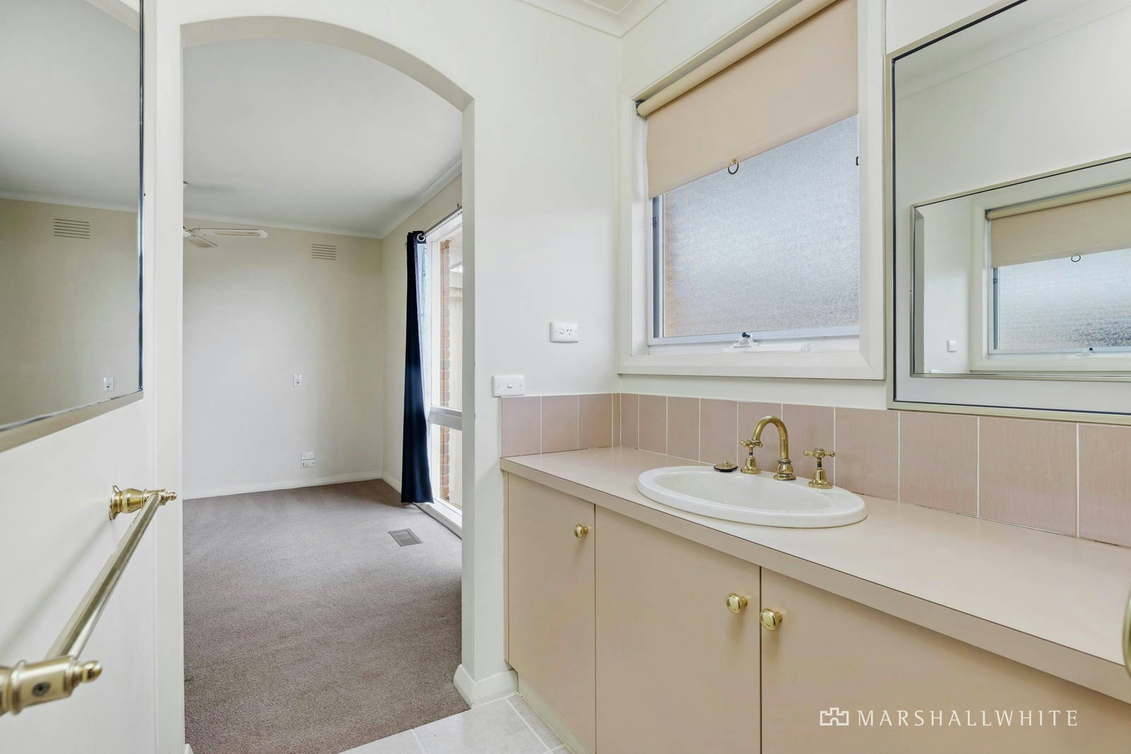 2/5 Betty Avenue, Mount Eliza, VIC
