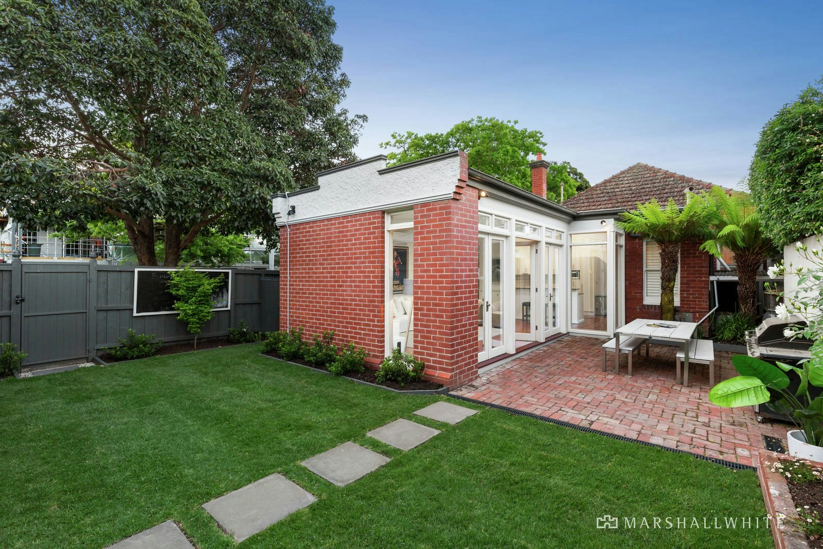 122 Riversdale Road, Hawthorn, VIC