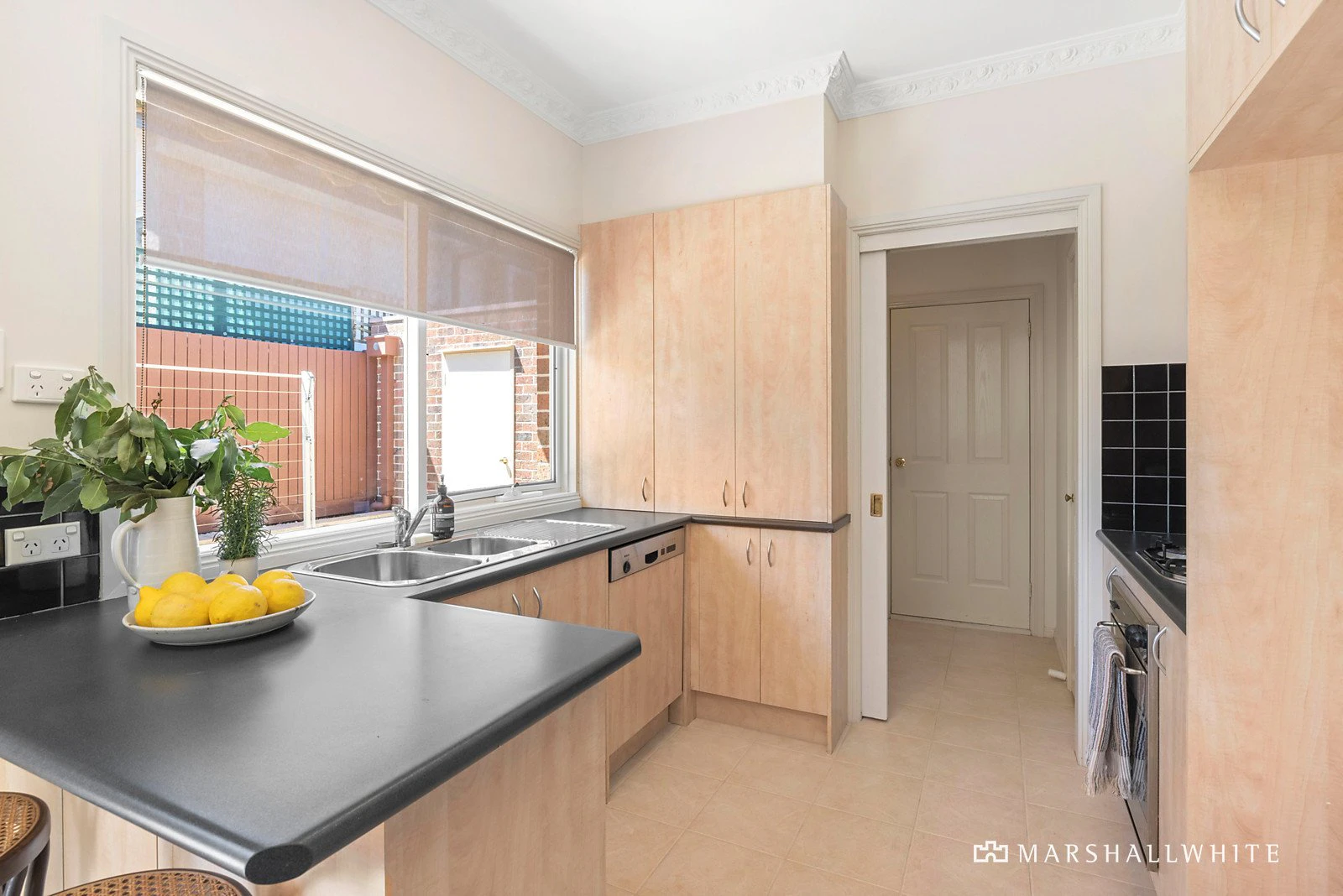 4/7 Lucerne Avenue, Mornington, VIC