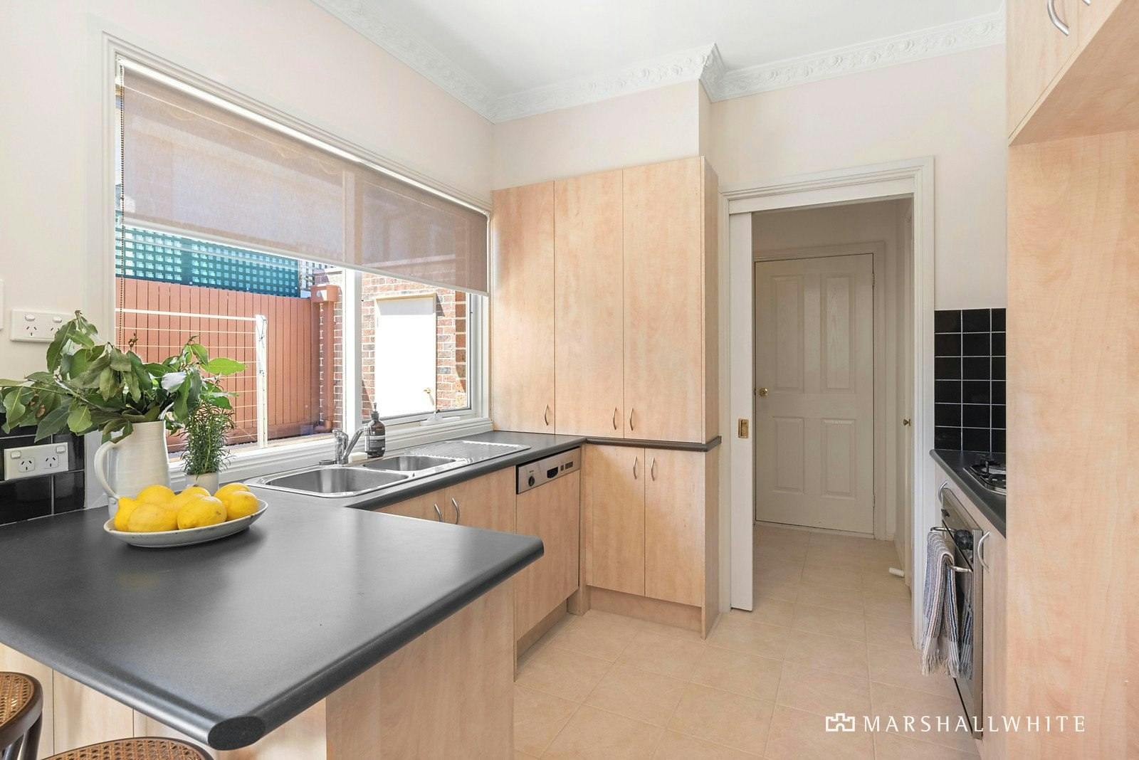 4/7 Lucerne Avenue, Mornington, VIC