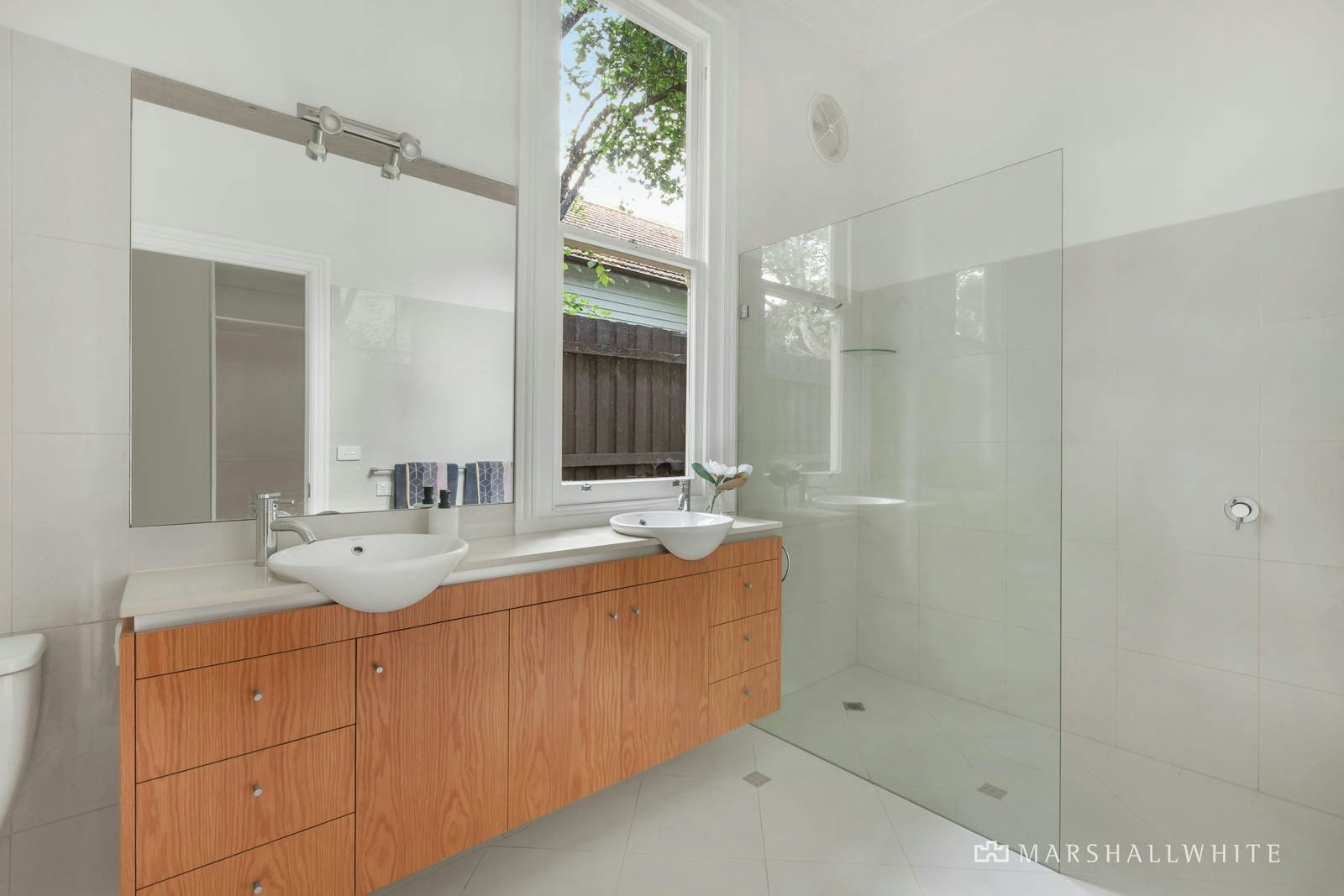 8 Rowell Avenue, Camberwell, VIC