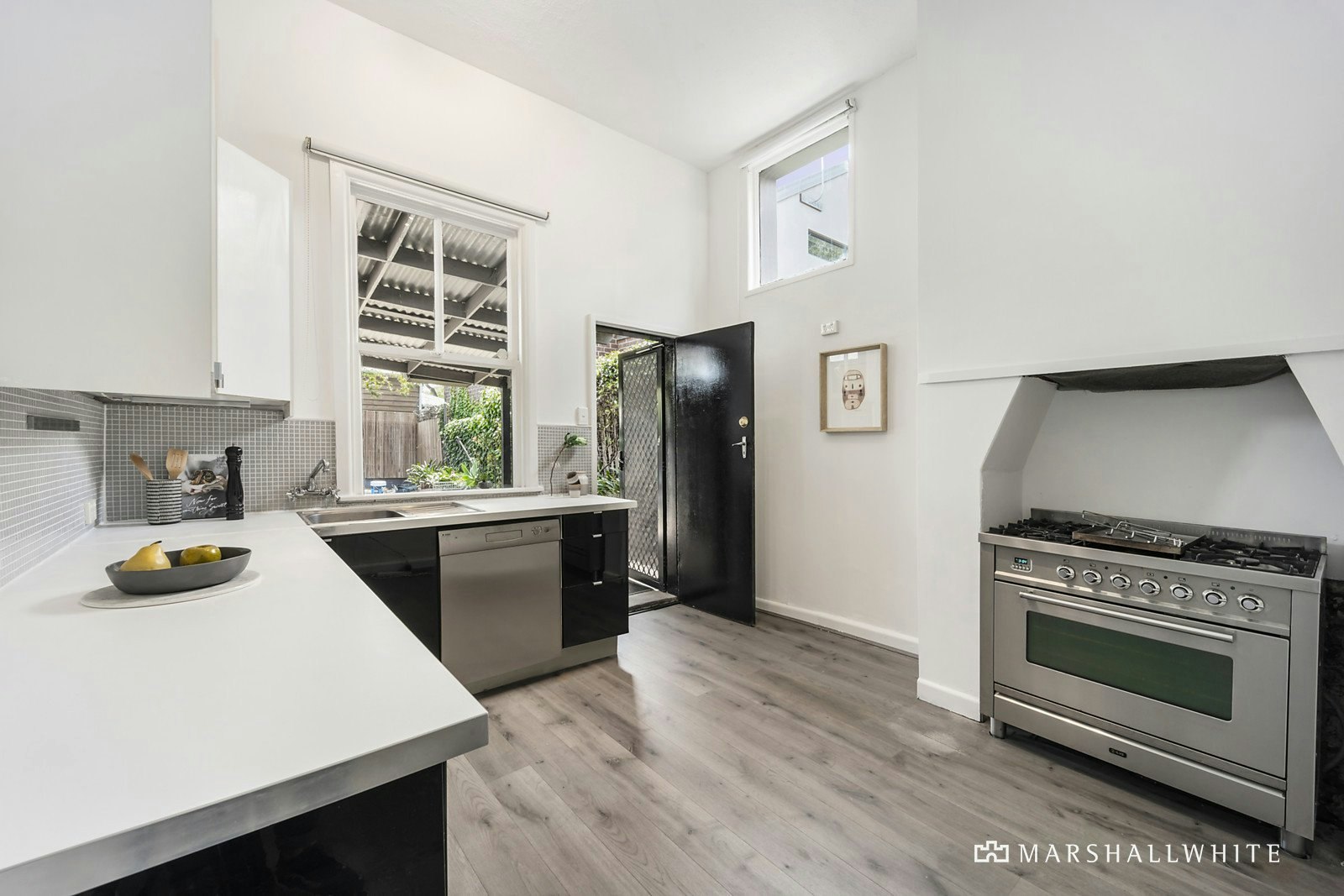 10 Rainsford Street, Elwood, VIC