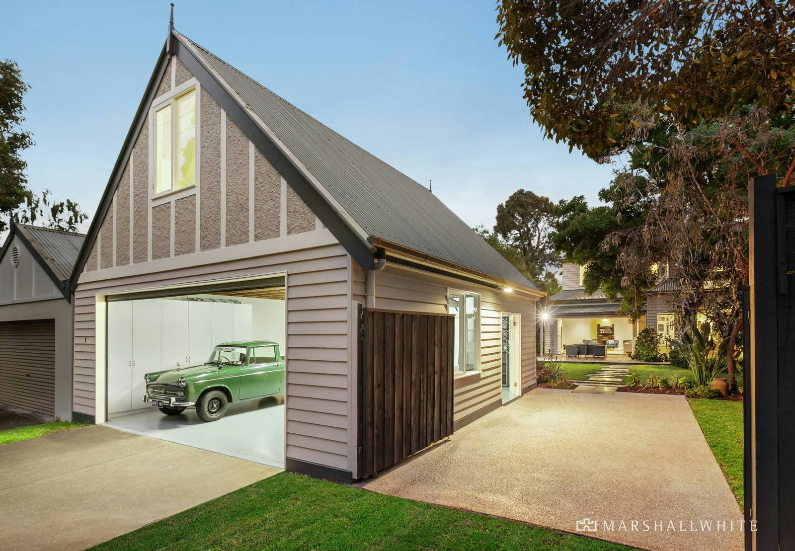8 Rowell Avenue, Camberwell, VIC