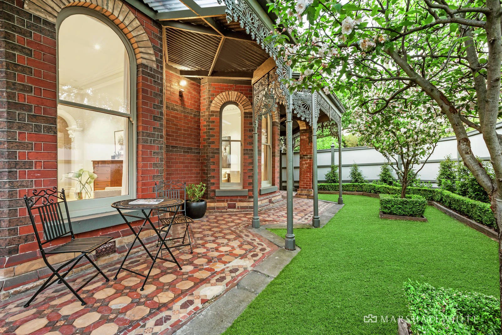 28 Royal Crescent, Armadale, VIC