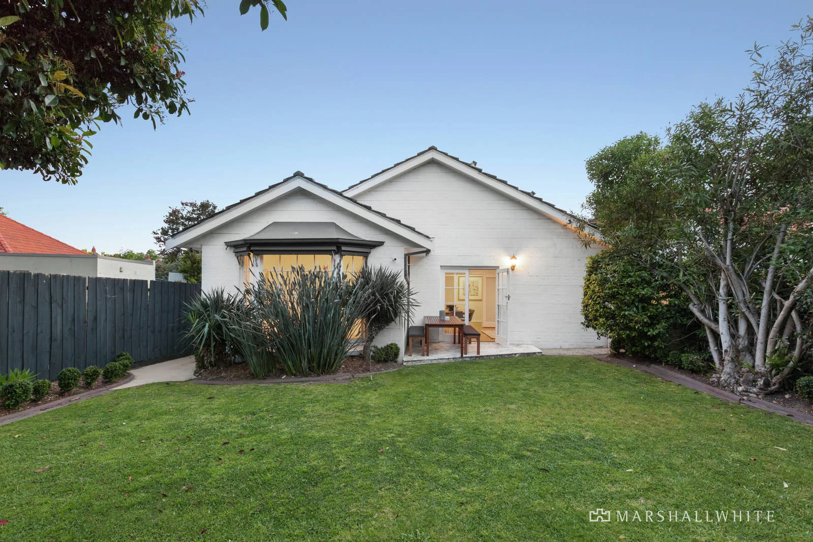 1/64 Canterbury Road, Camberwell, VIC