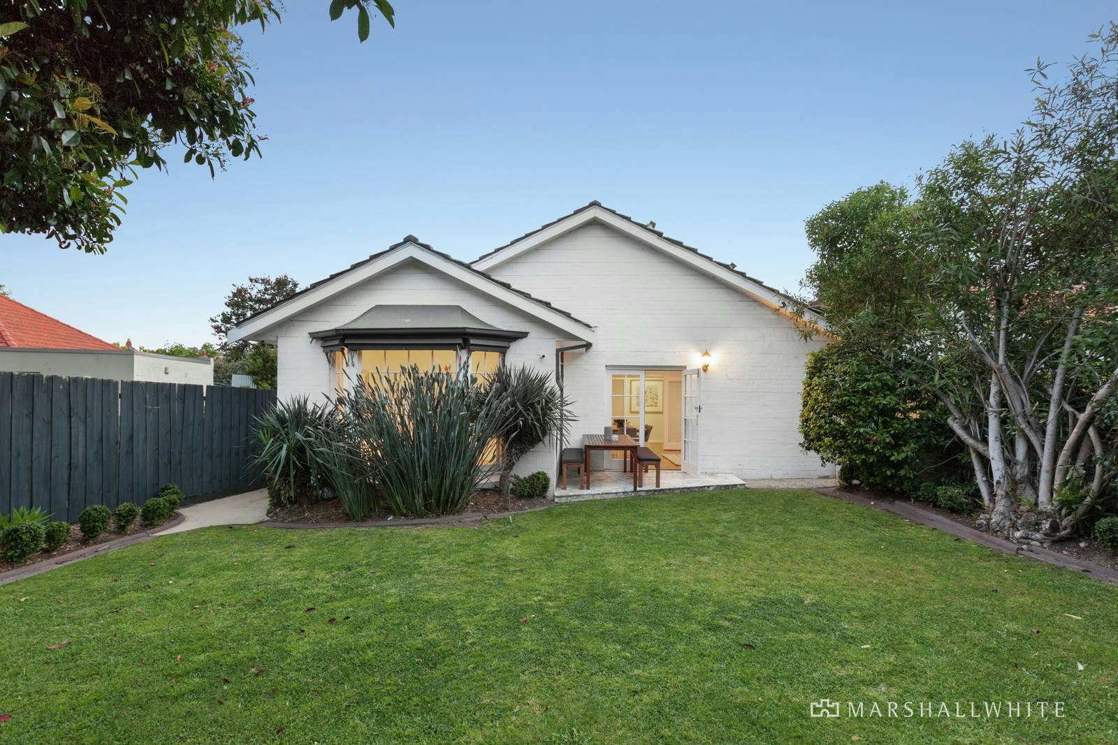 1/64 Canterbury Road, Camberwell, VIC