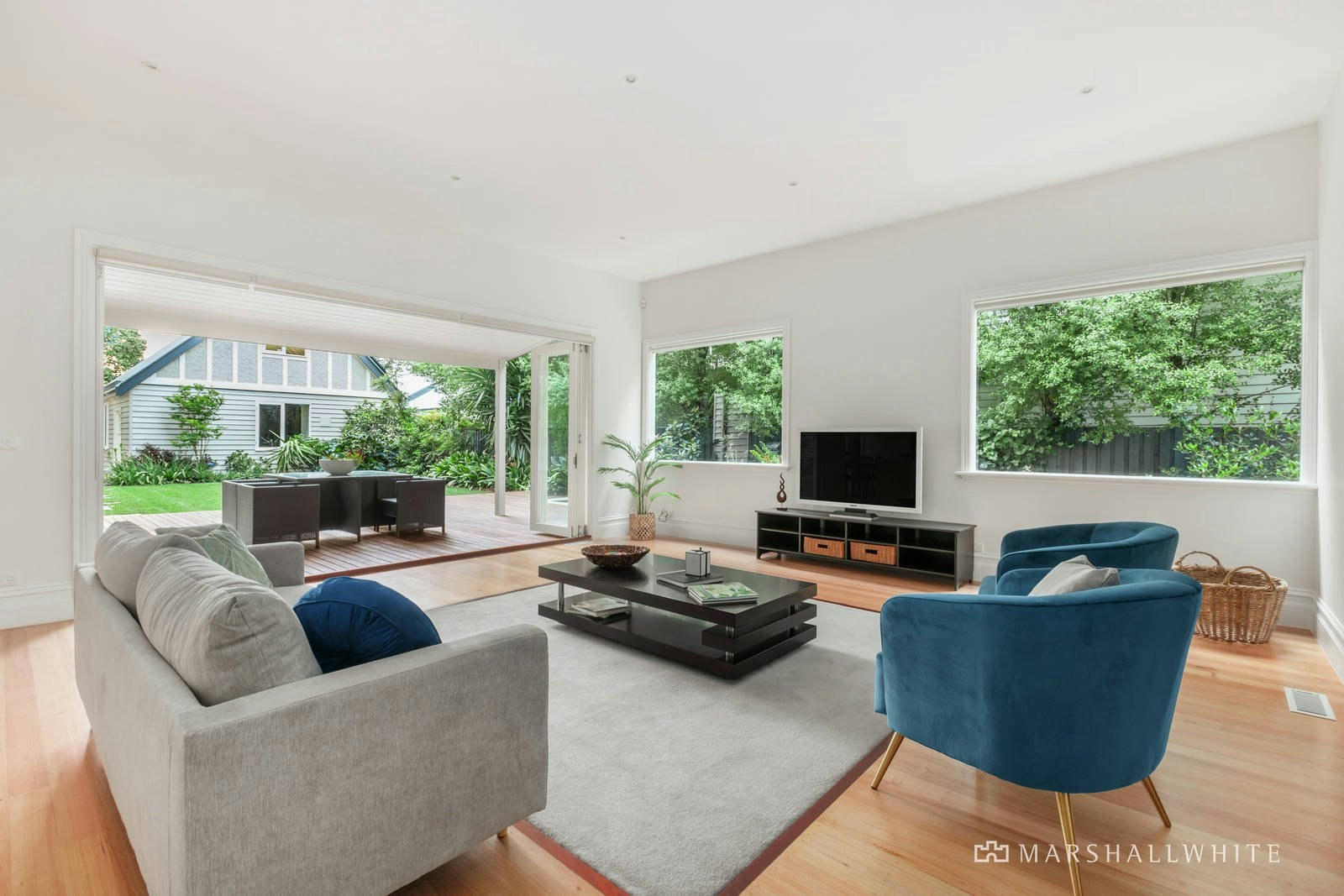 8 Rowell Avenue, Camberwell, VIC