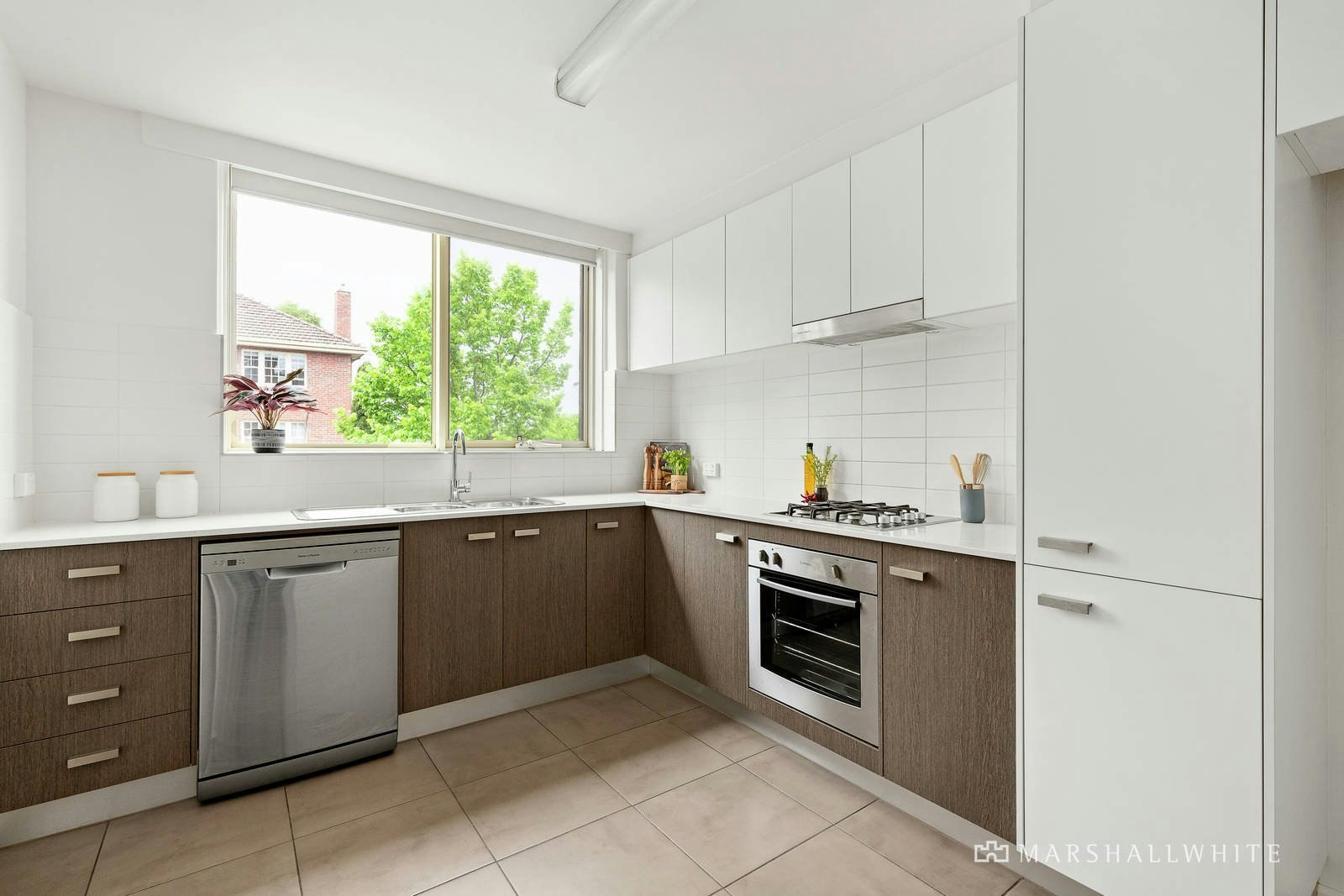 2/35 Clowes Street, South Yarra, VIC