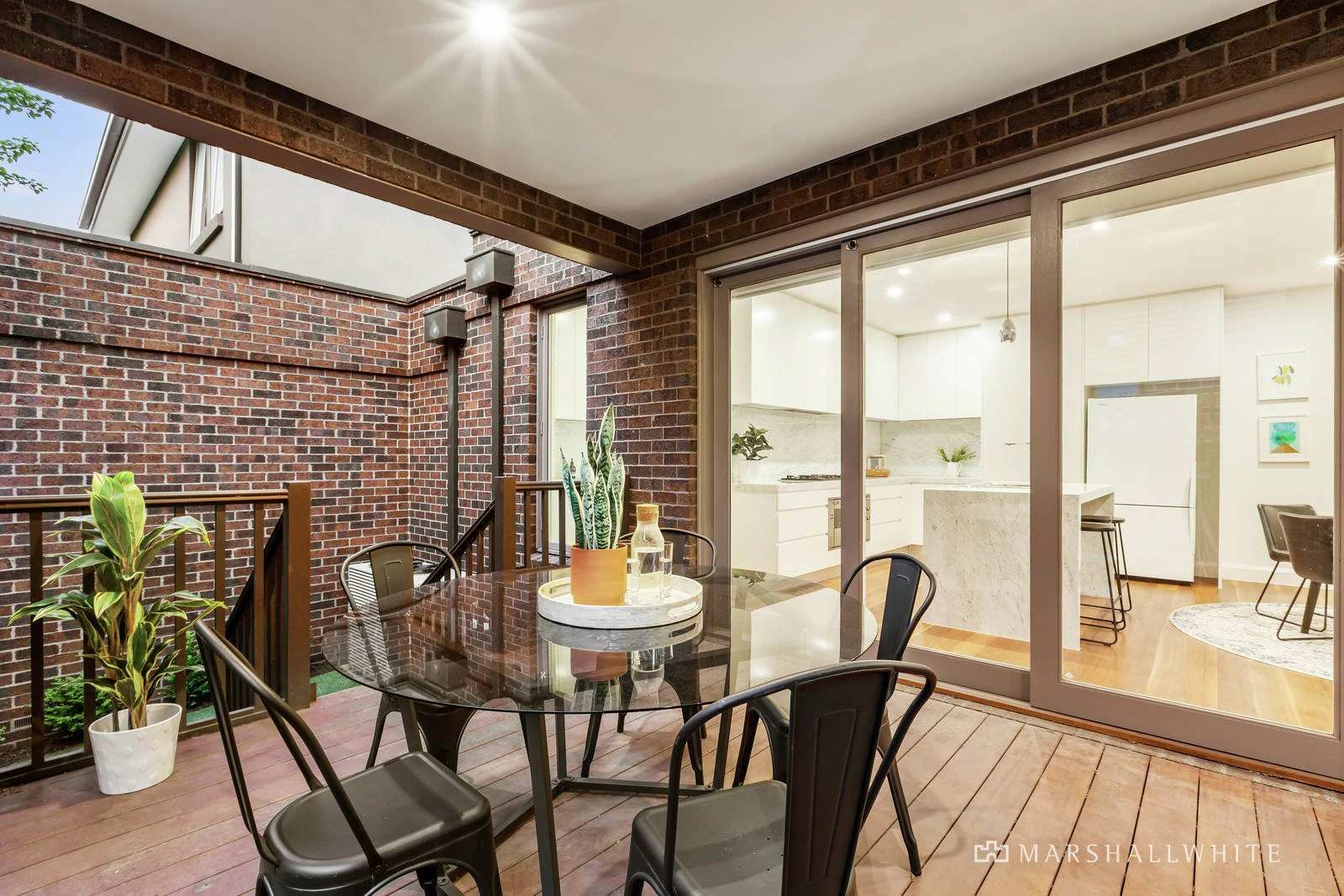 139 Woodhouse Grove, Box Hill North, VIC