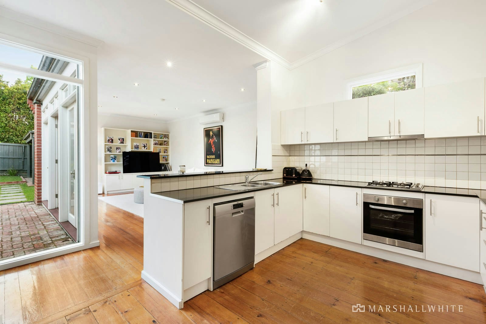 122 Riversdale Road, Hawthorn, VIC