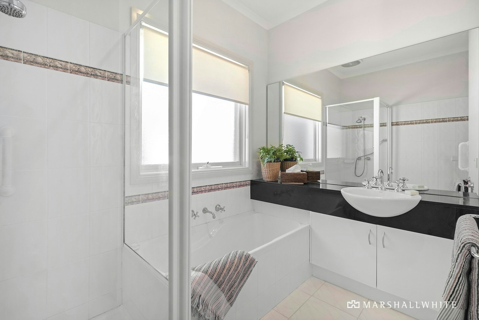 4/7 Lucerne Avenue, Mornington, VIC