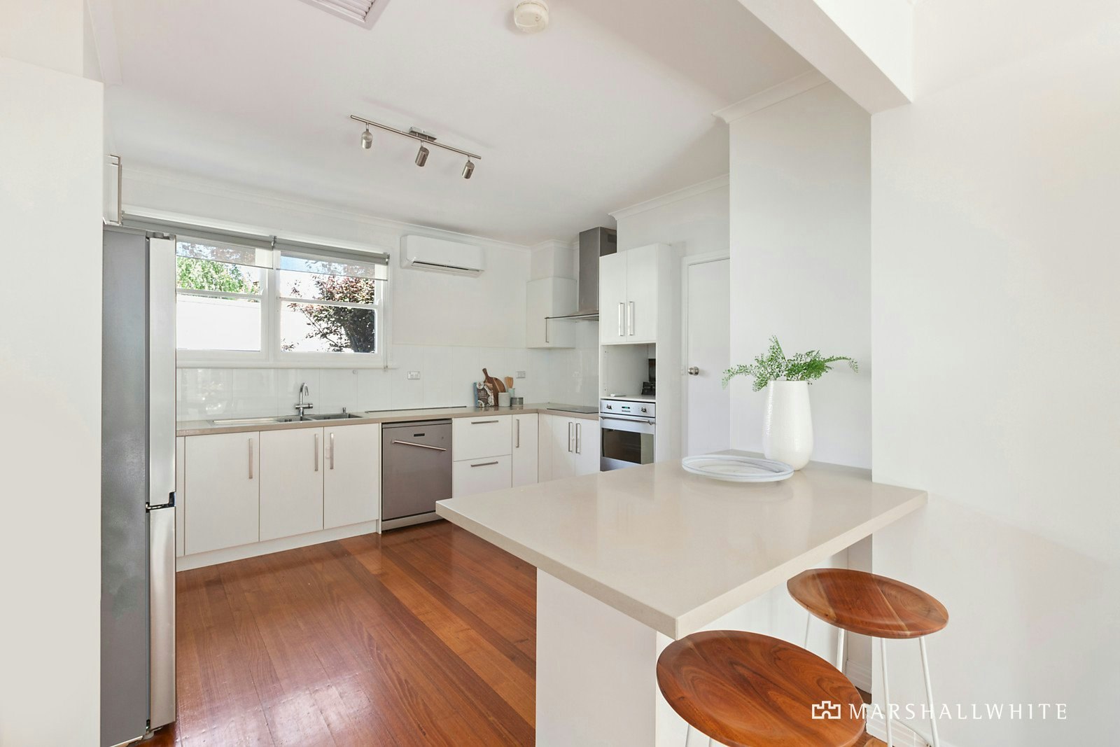 1/64 Canterbury Road, Camberwell, VIC