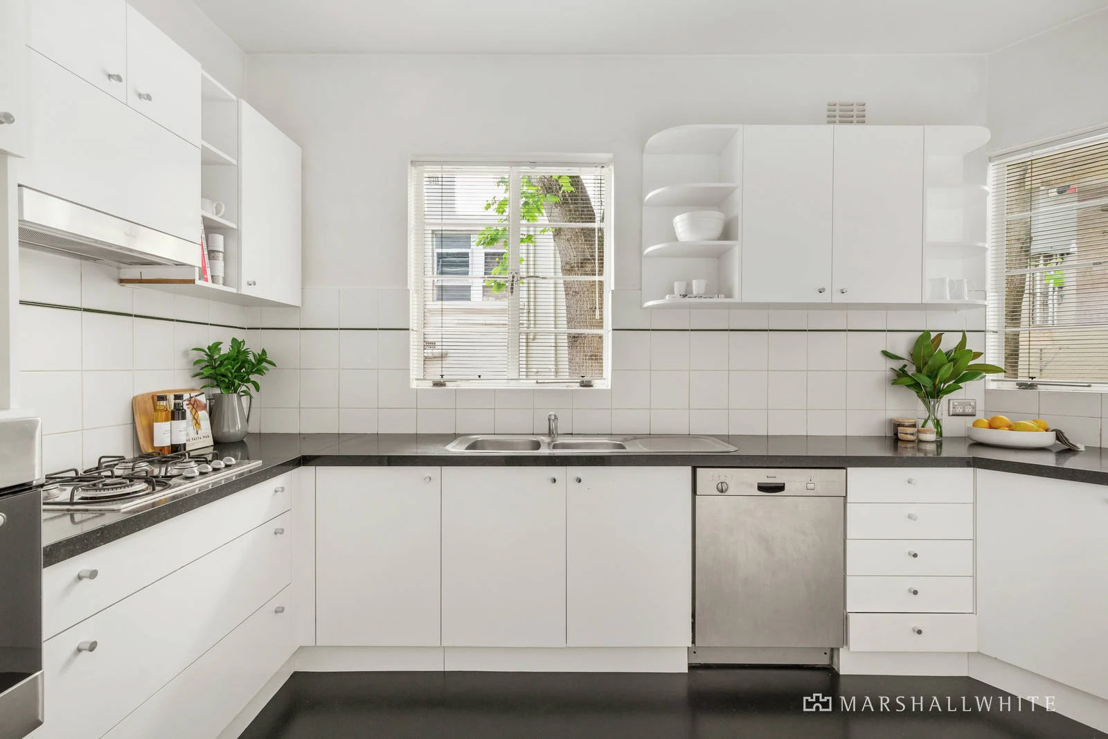 4/128 Toorak Road West, South Yarra, VIC