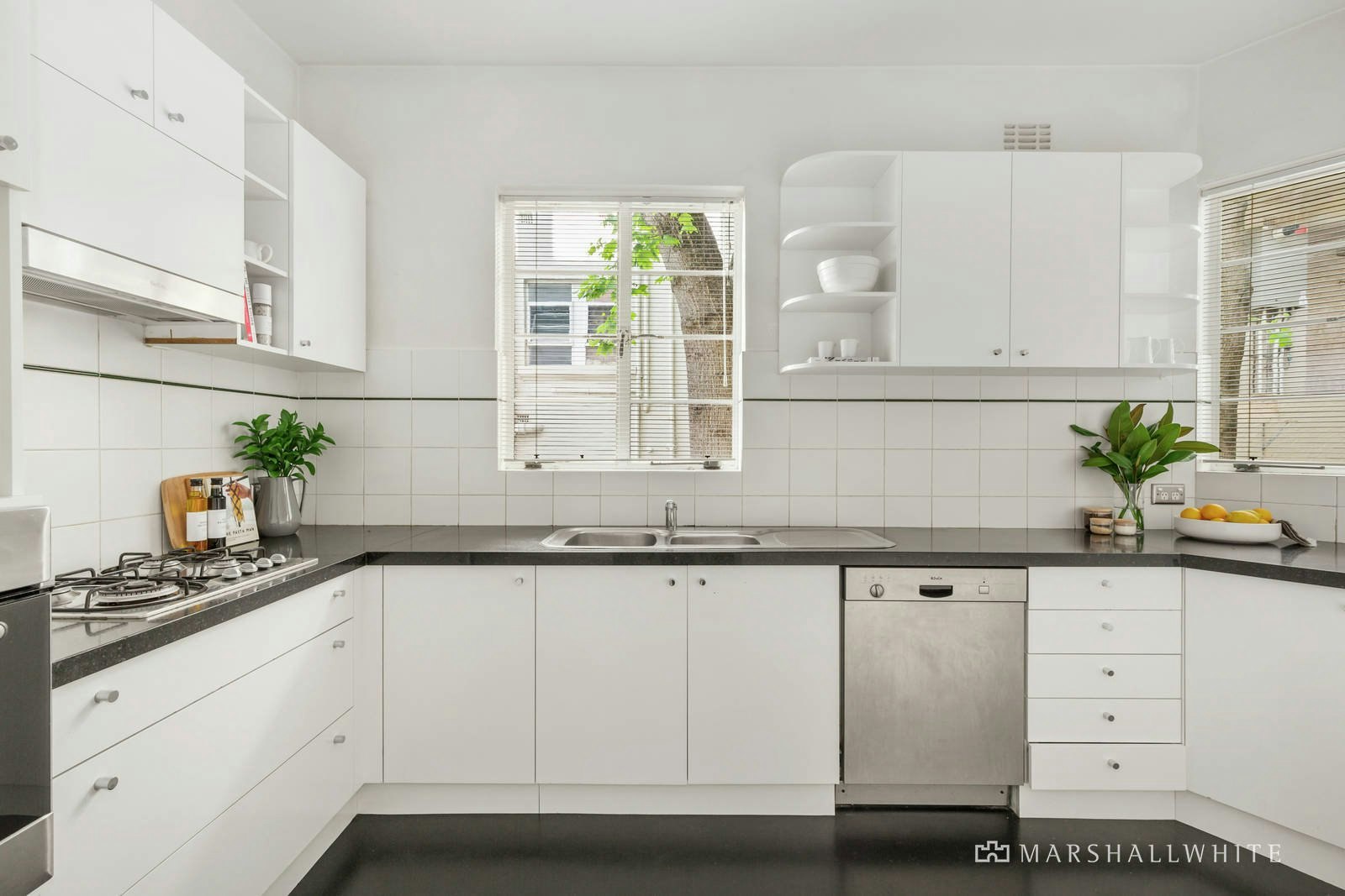 4/128 Toorak Road West, South Yarra, VIC