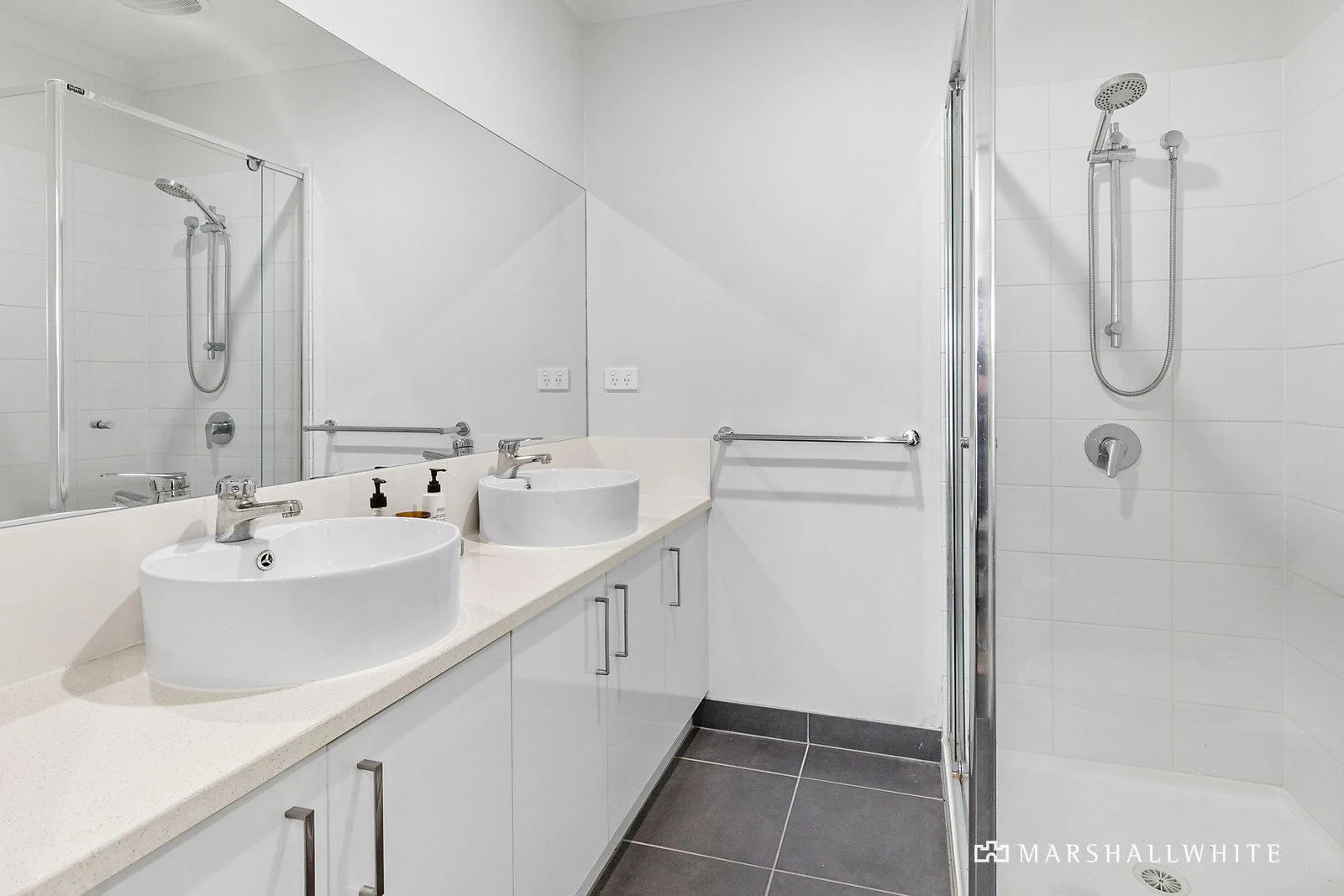 2/18 George Street, Safety Beach, VIC