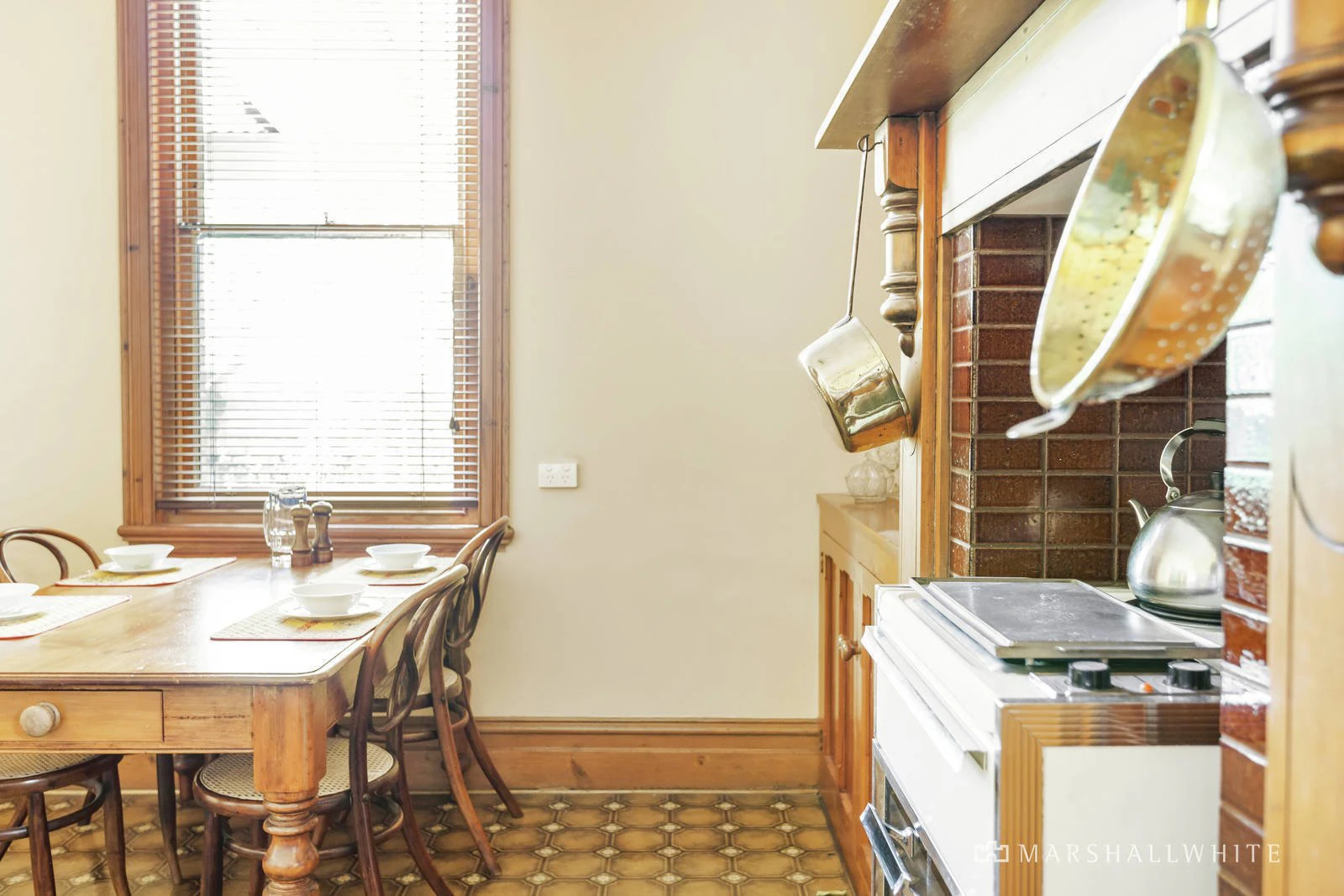 17 Kasouka Road, Camberwell, VIC