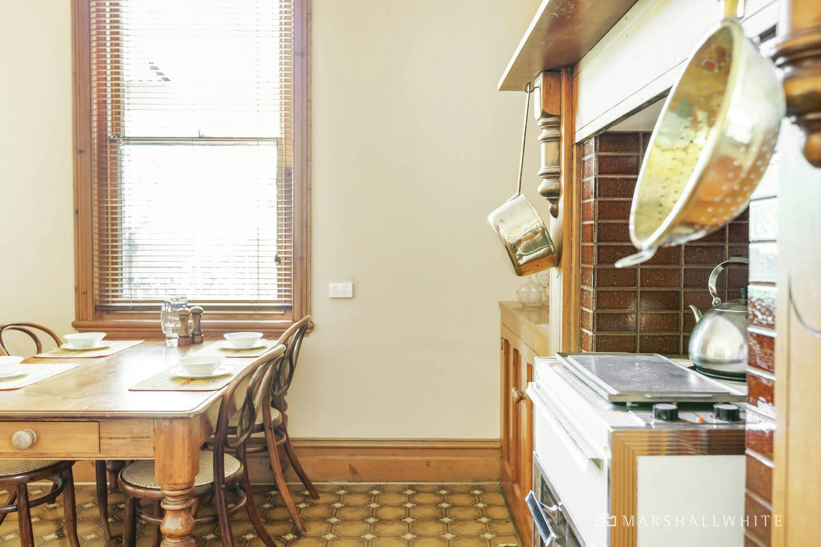 17 Kasouka Road, Camberwell, VIC