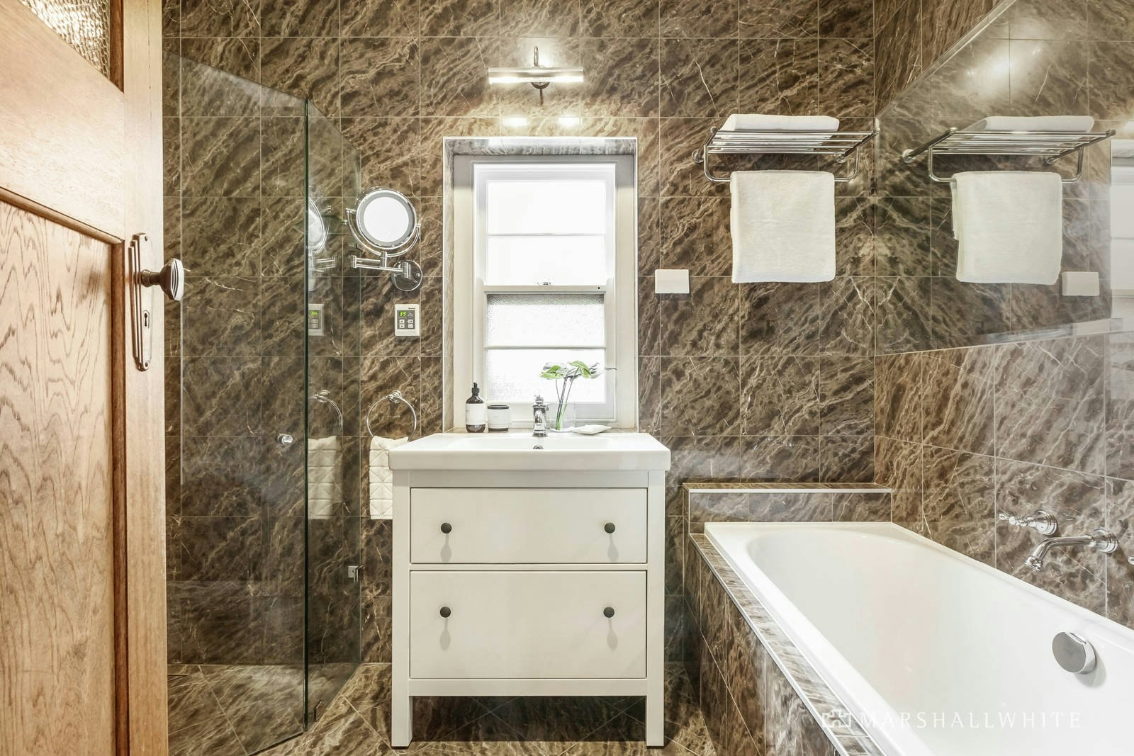 33A Canterbury Road, Camberwell, VIC