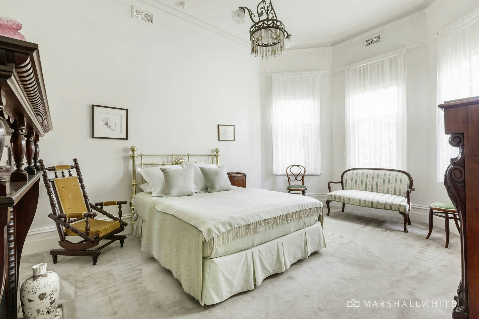 17 Kasouka Road, Camberwell, VIC