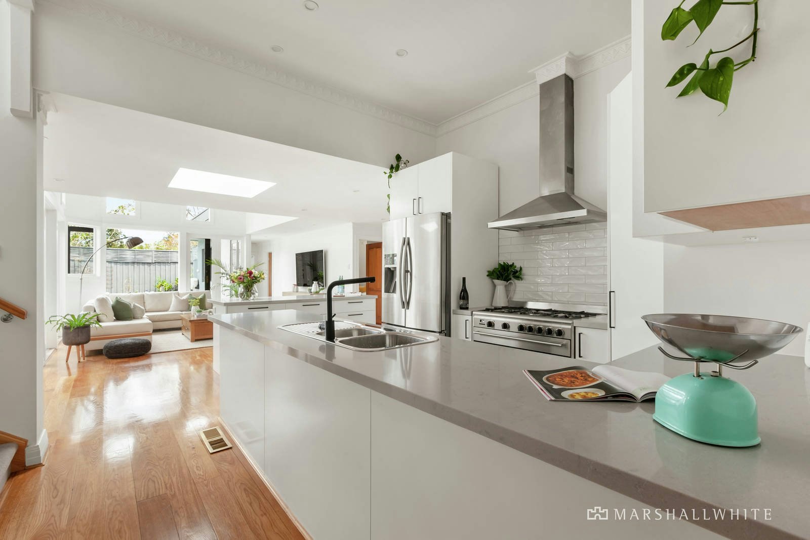 22 Dillon Grove, Glen Iris, VIC