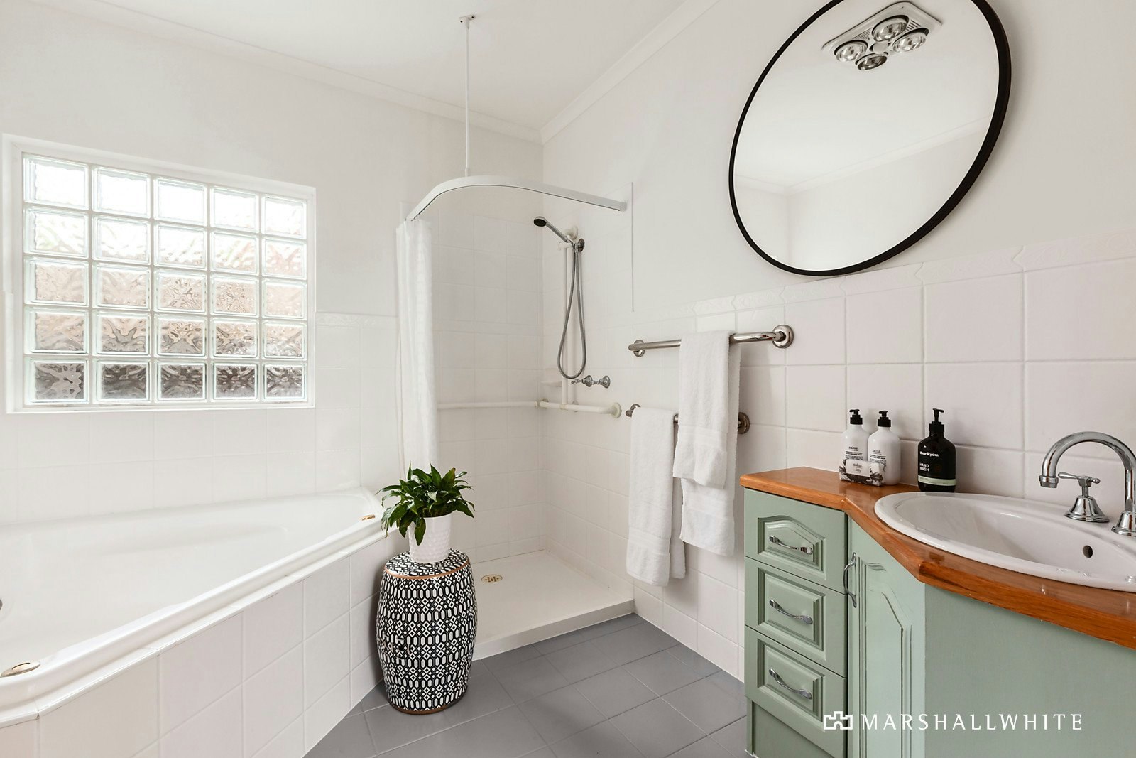 22 Dillon Grove, Glen Iris, VIC