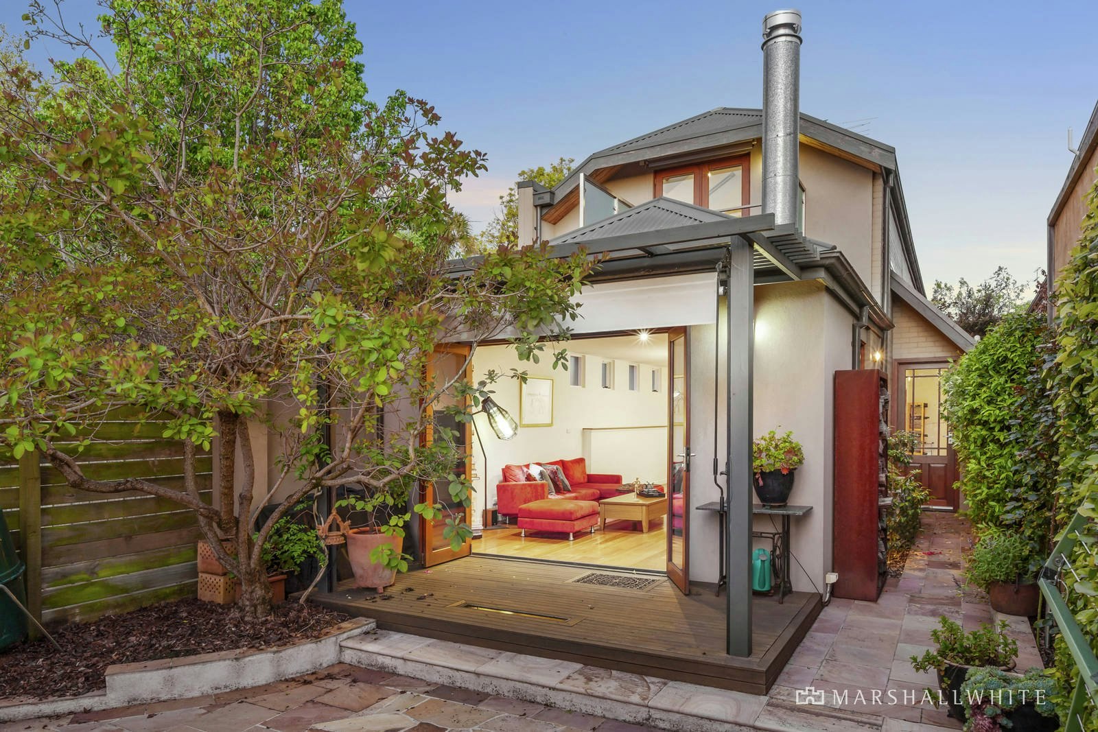 2 Oberon Avenue, Hawthorn East, VIC