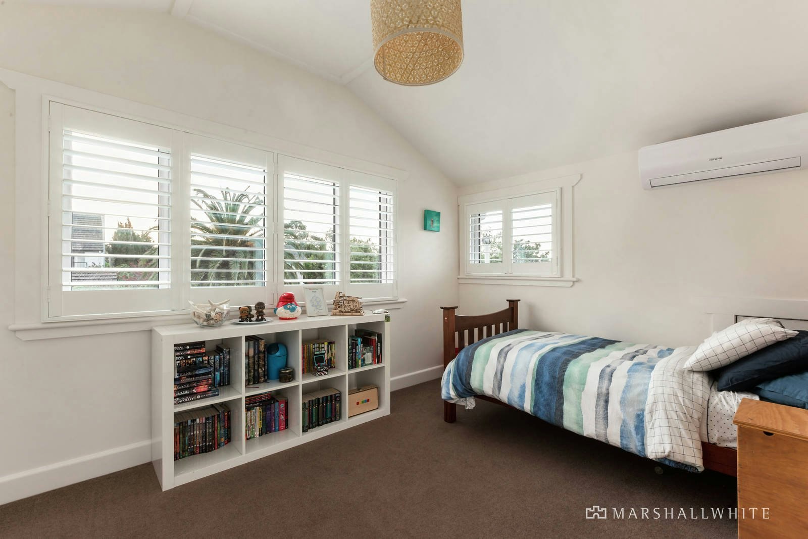 13 Black Street, Mont Albert, VIC