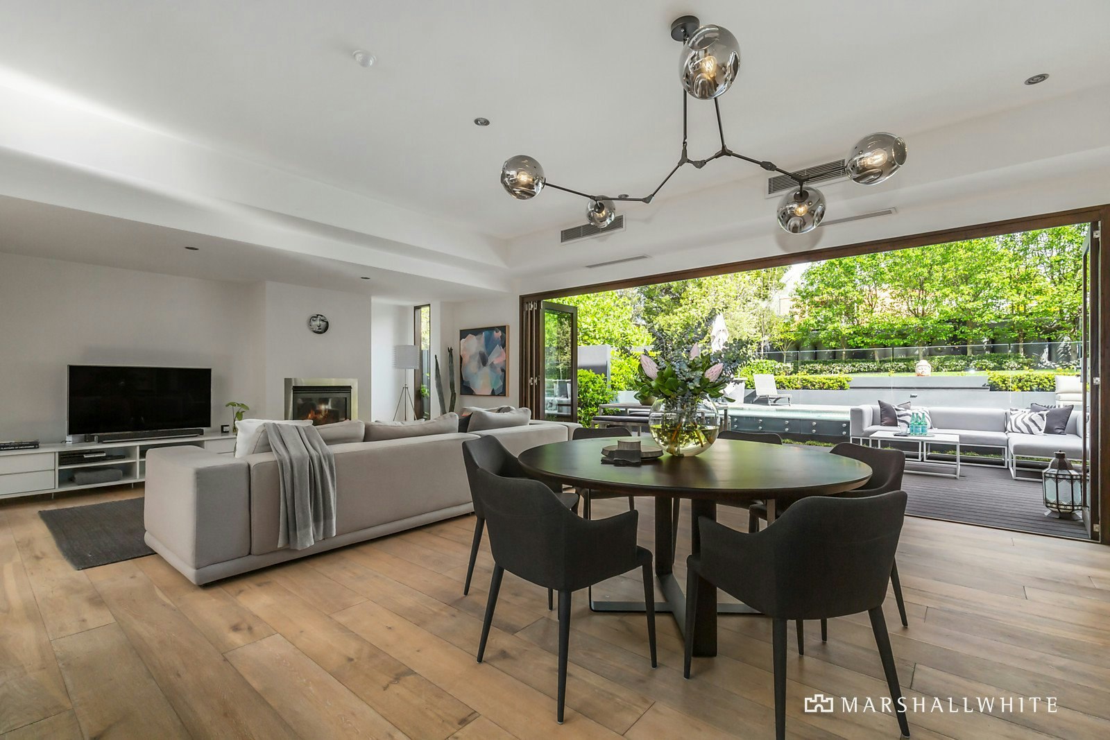 32 Rosedale Road, Glen Iris, VIC