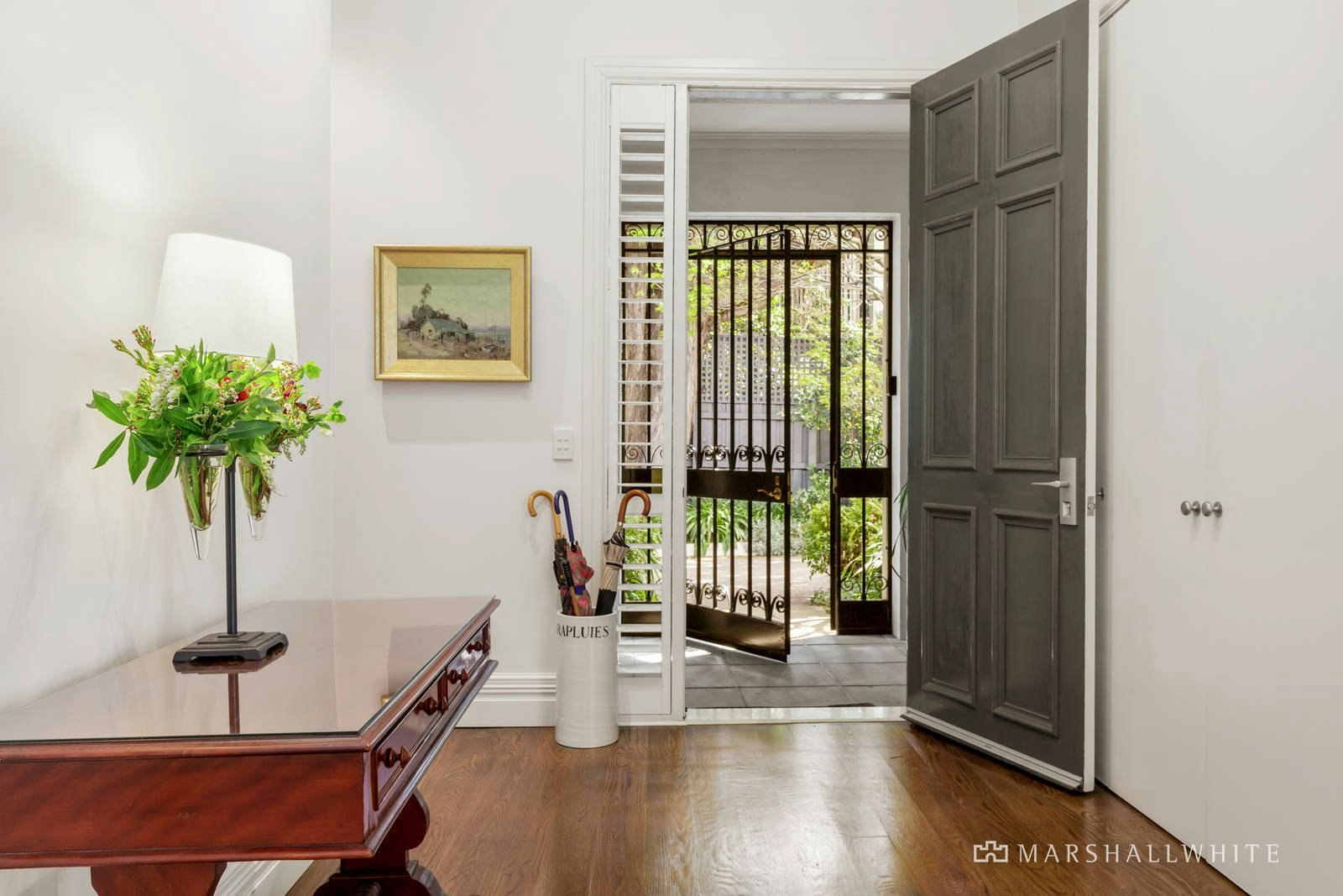 2/14 Devorgilla Avenue, Toorak, VIC