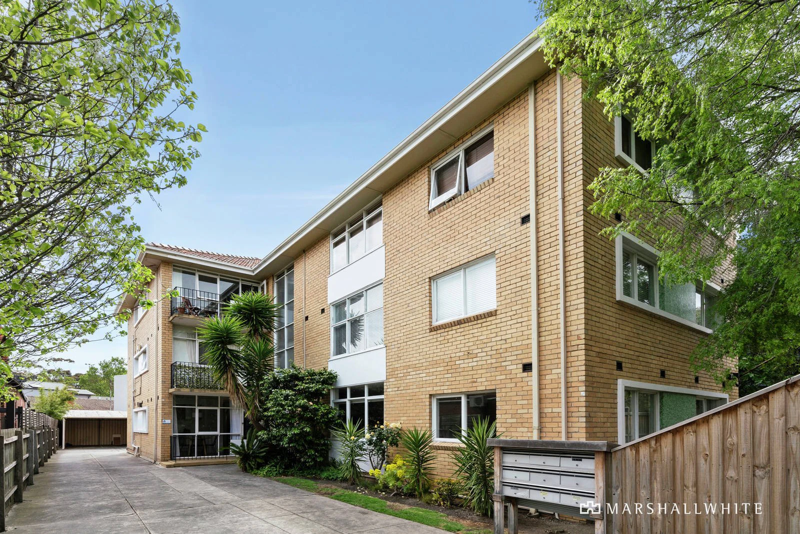 1/199 Ormond Road, Elwood, VIC
