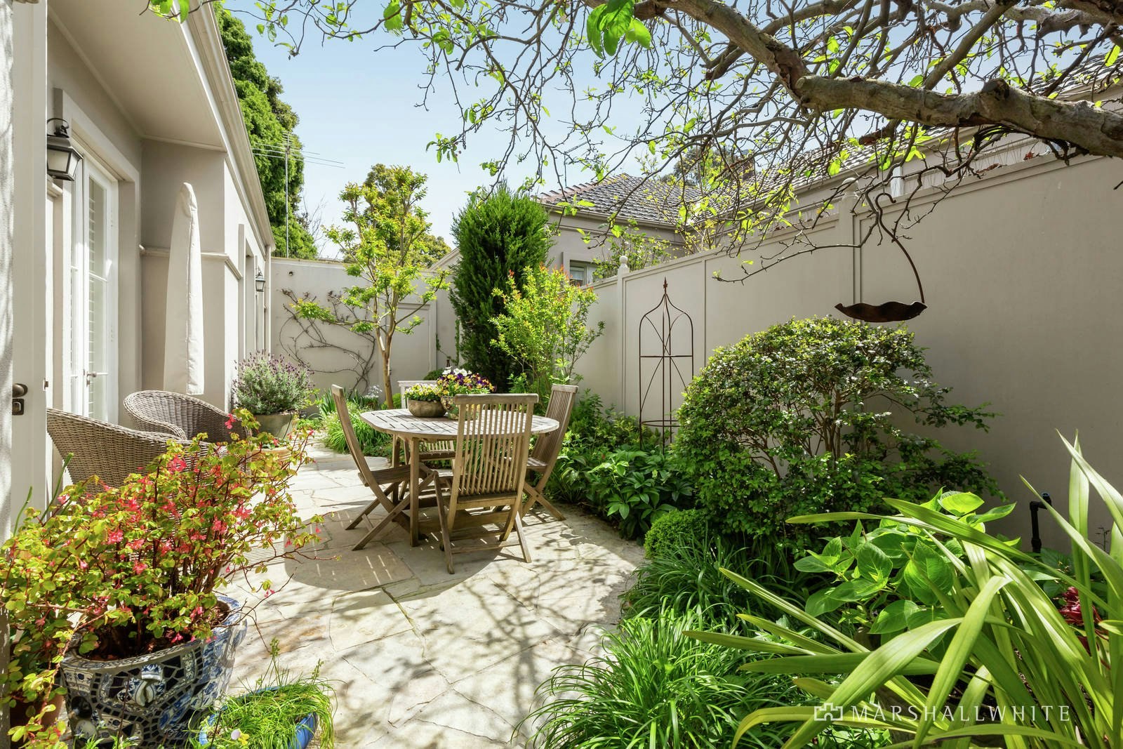 2/14 Devorgilla Avenue, Toorak, VIC