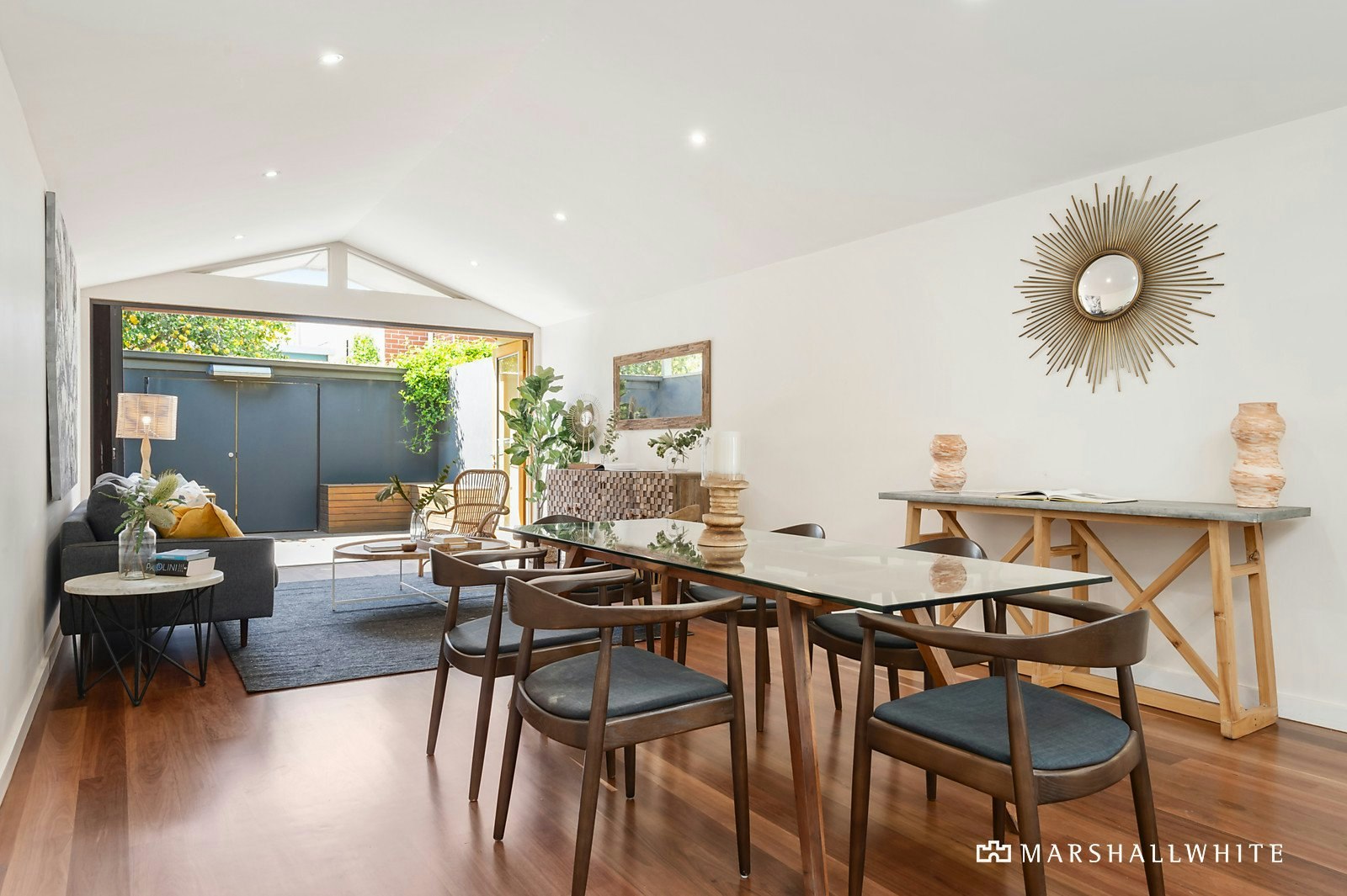 13 Cardigan Place, Albert Park, VIC