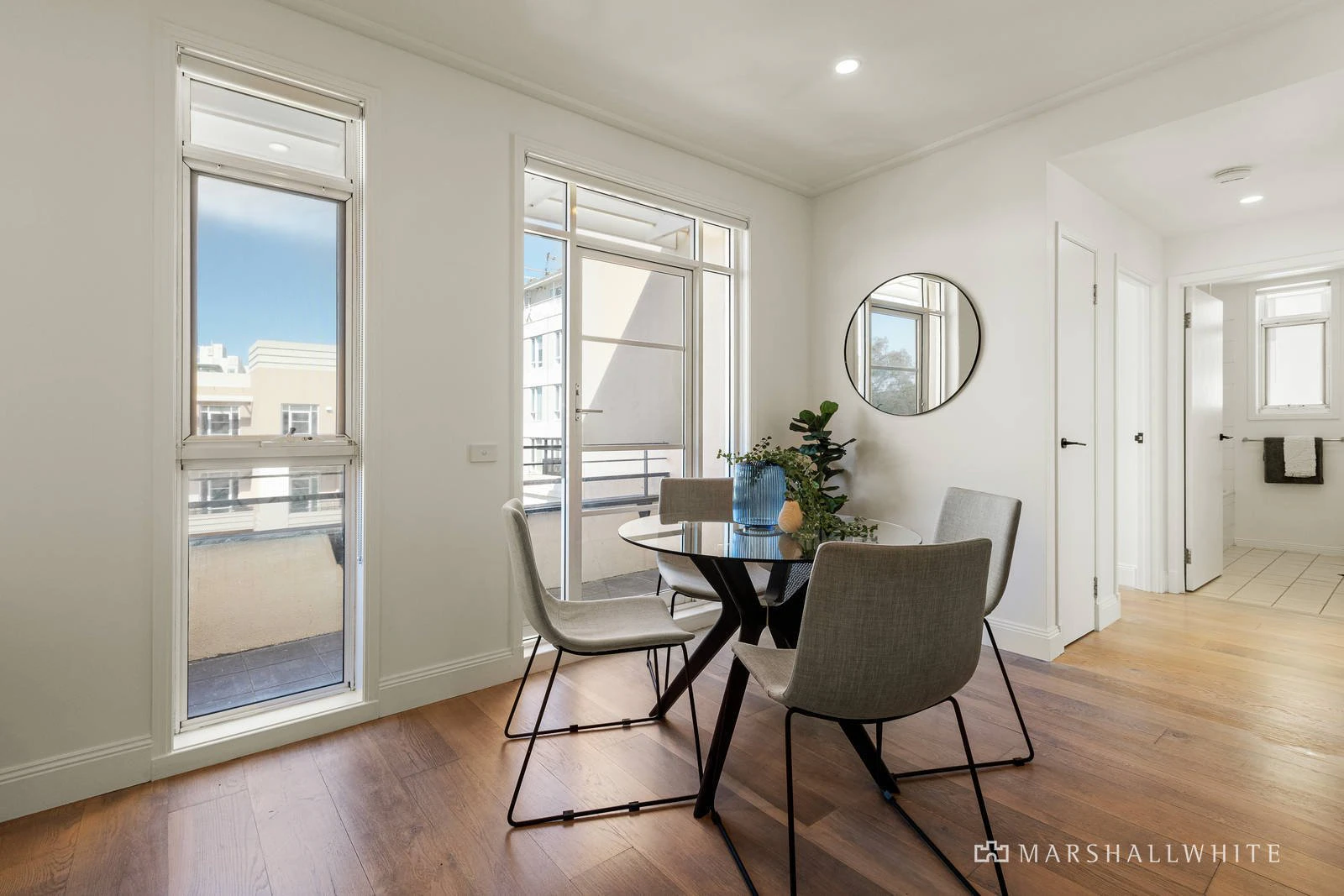 11/2 Seisman Place, Port Melbourne, VIC