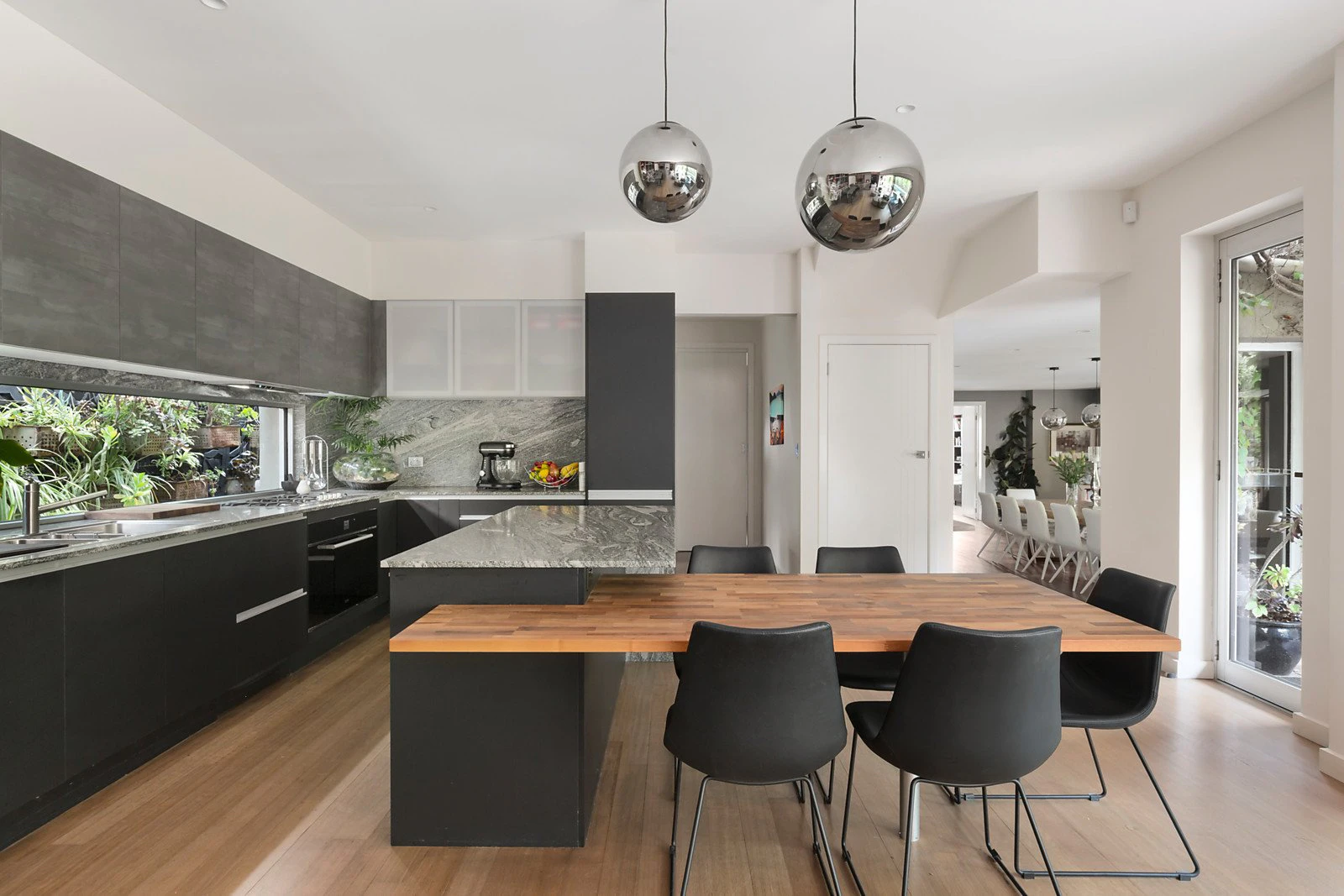 16 Chelsea Street, Brighton, VIC