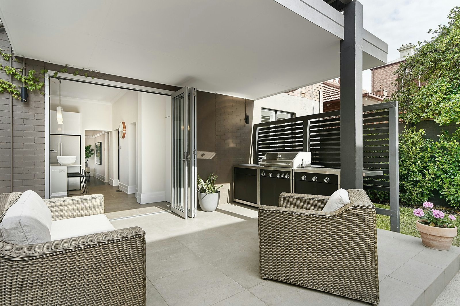 2/198 Kerferd Road, Albert Park, VIC