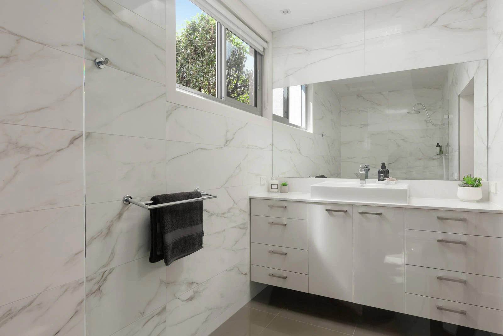 1 Avondale Street, Hampton, VIC