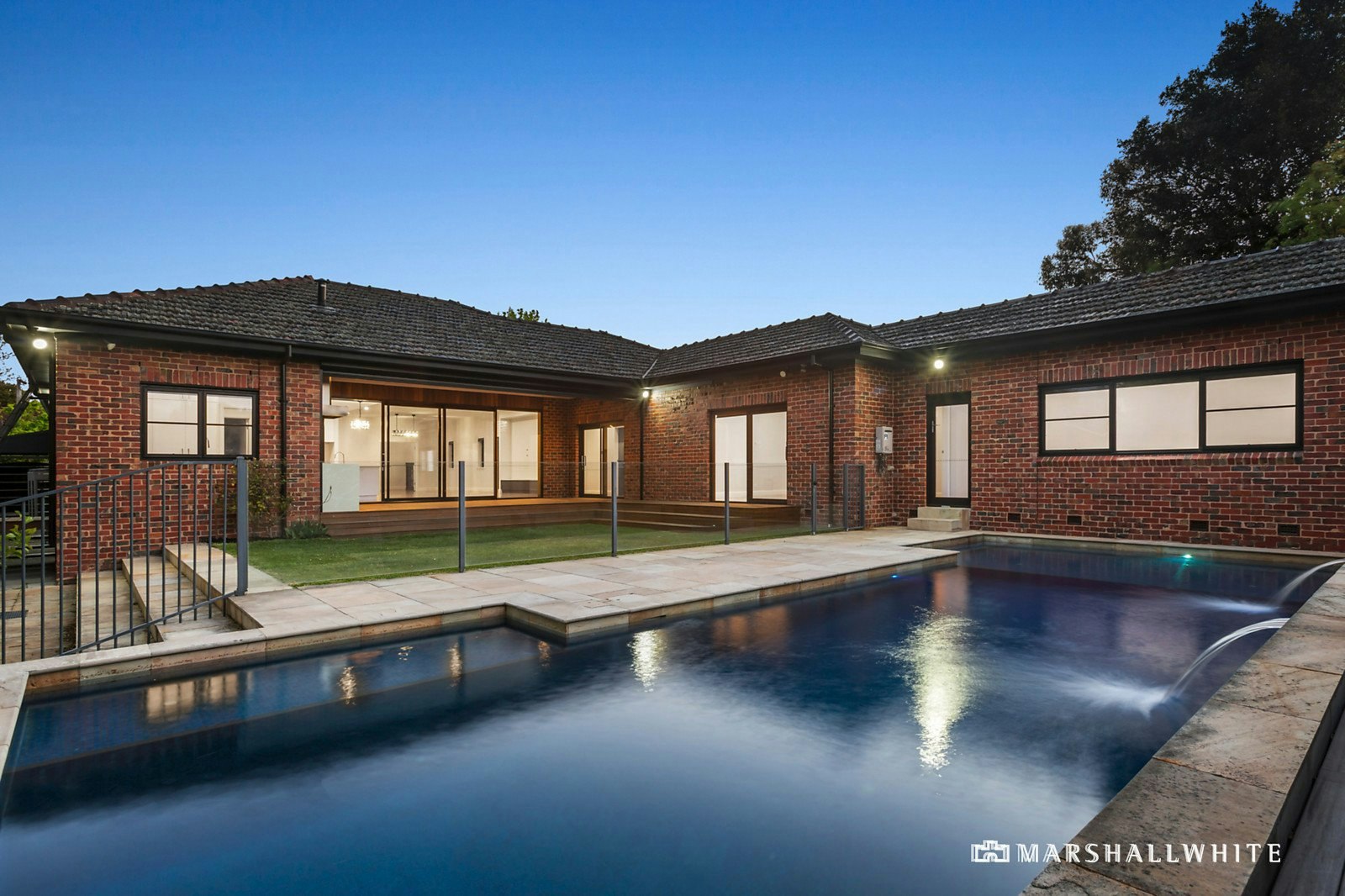 27 Inverness Way, Balwyn North, VIC