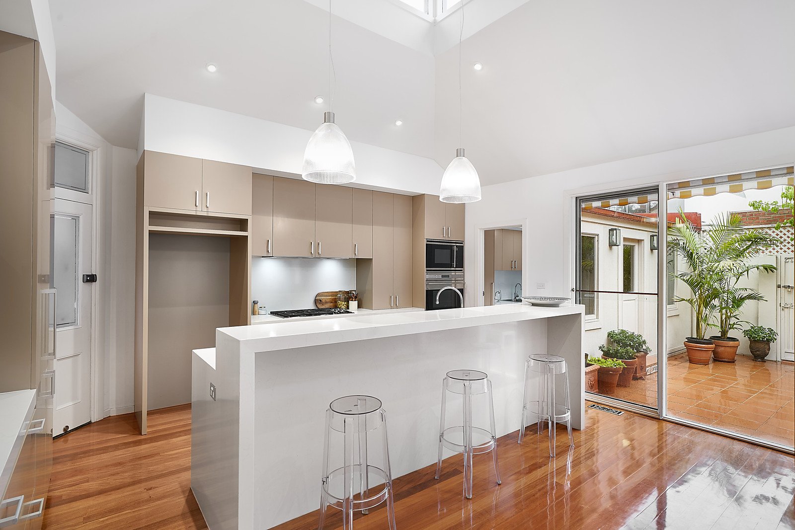 47 Dinsdale Street, Albert Park - Thumbnail 8